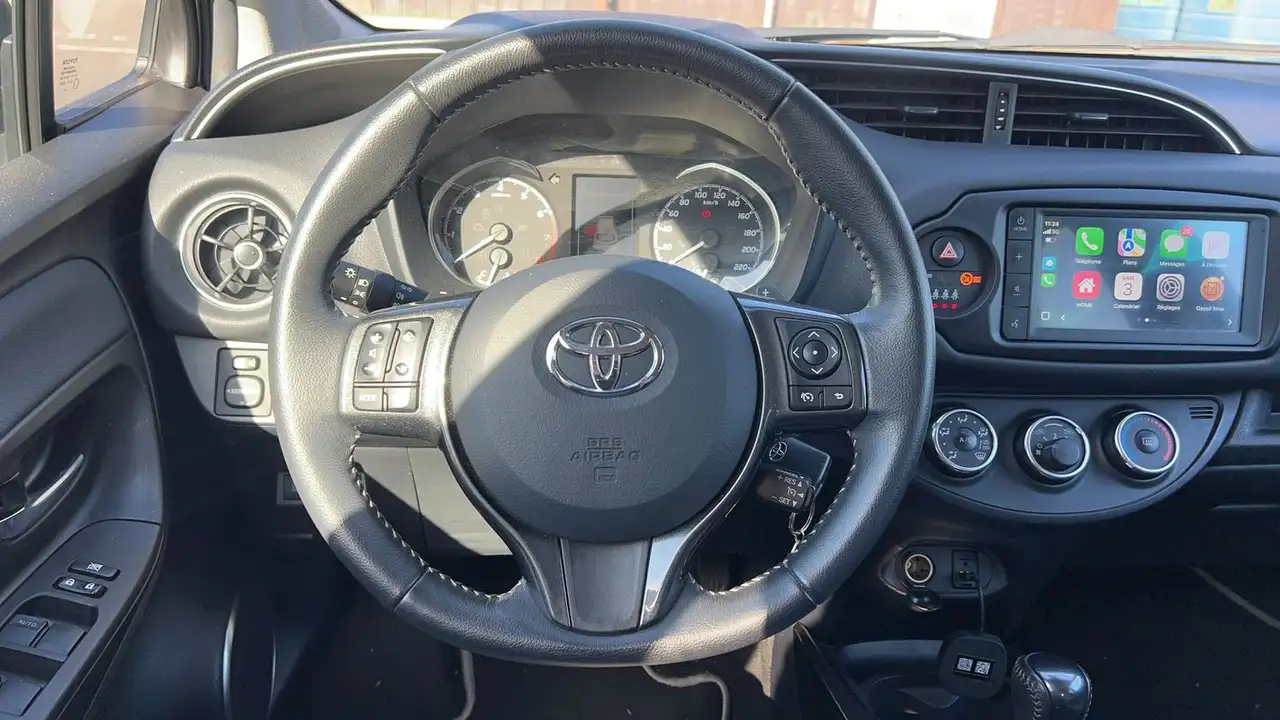 Toyota Yaris Yaris — photo 23