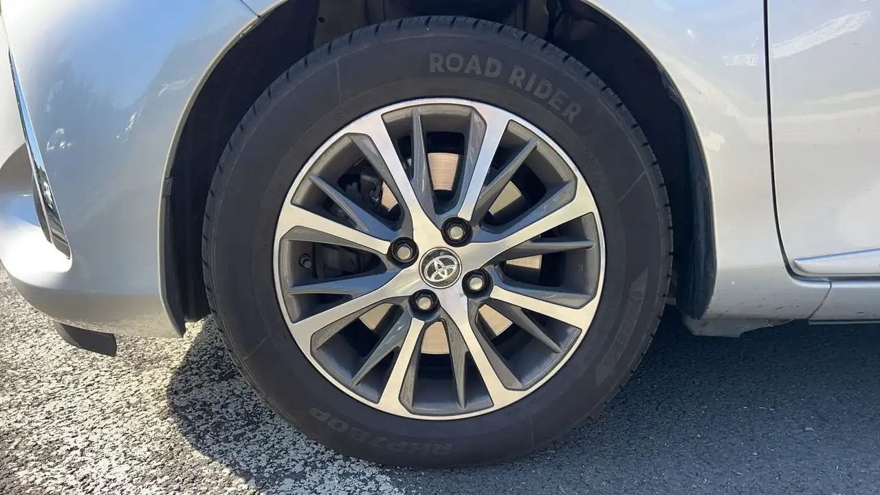 Toyota Yaris Yaris — photo 18