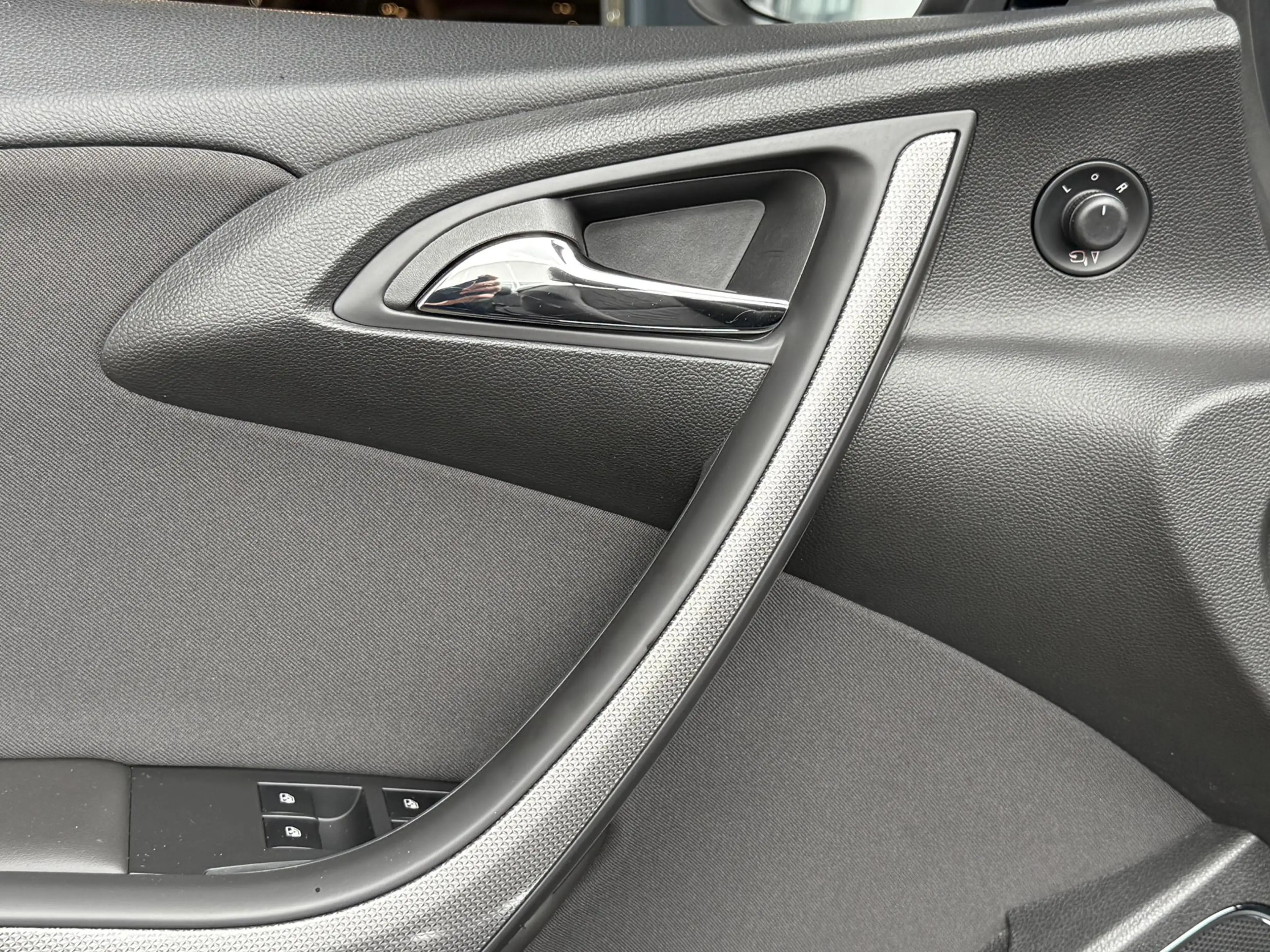 Opel Cascada 1.4 Turbo ecoFLEX Innovation 140 PK Cabriolet 66.0 — photo 17