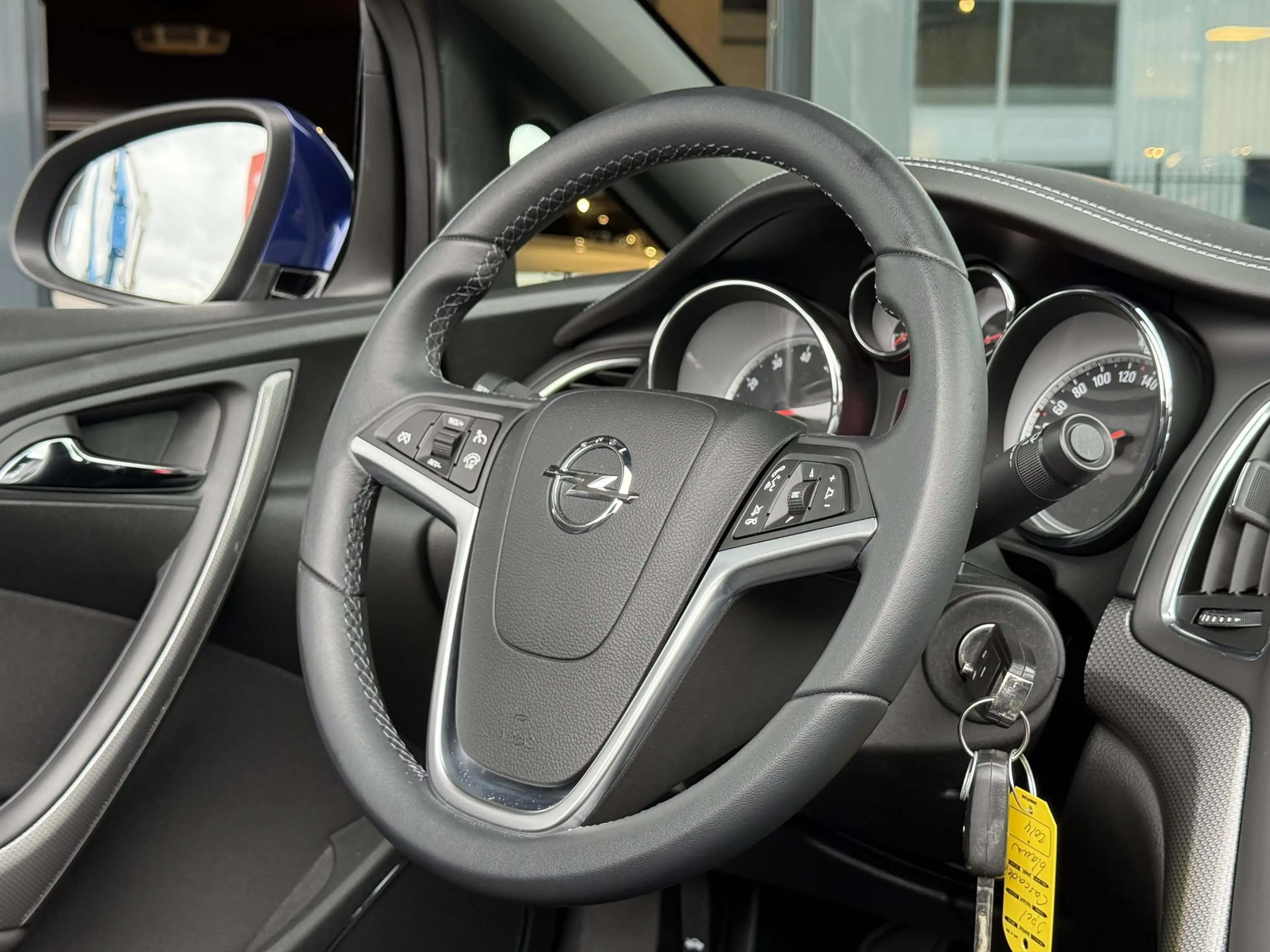 Opel Cascada 1.4 Turbo ecoFLEX Innovation 140 PK Cabriolet 66.0 — photo 25