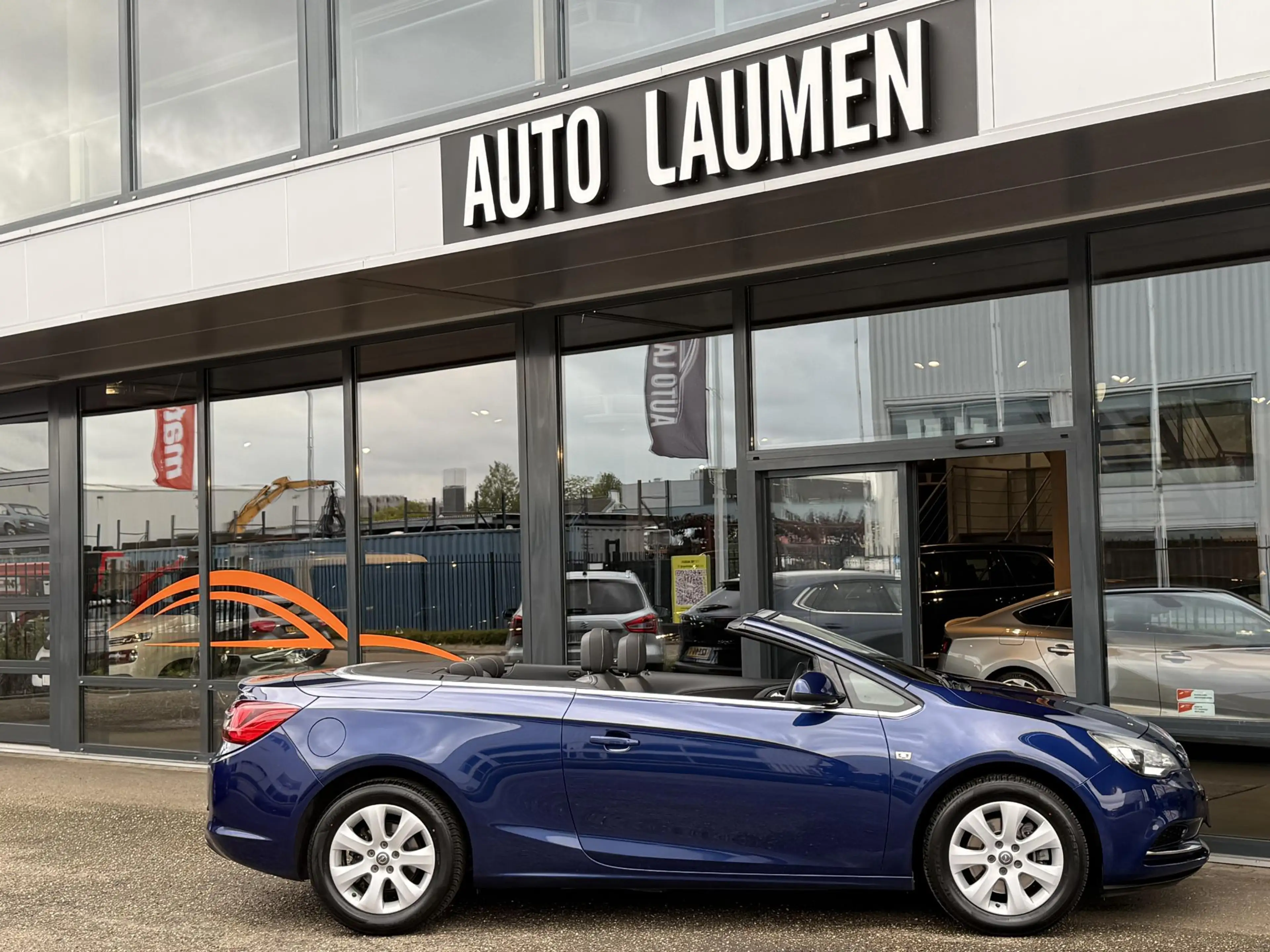 Opel Cascada 1.4 Turbo ecoFLEX Innovation 140 PK Cabriolet 66.0 — photo 5