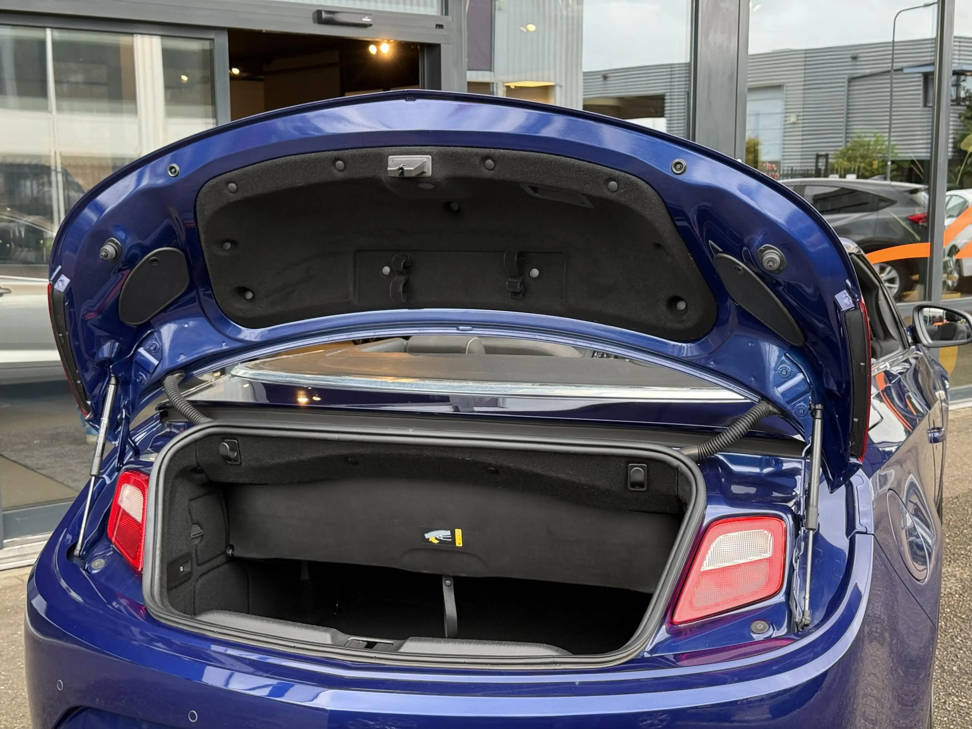Opel Cascada 1.4 Turbo ecoFLEX Innovation 140 PK Cabriolet 66.0 — photo 15