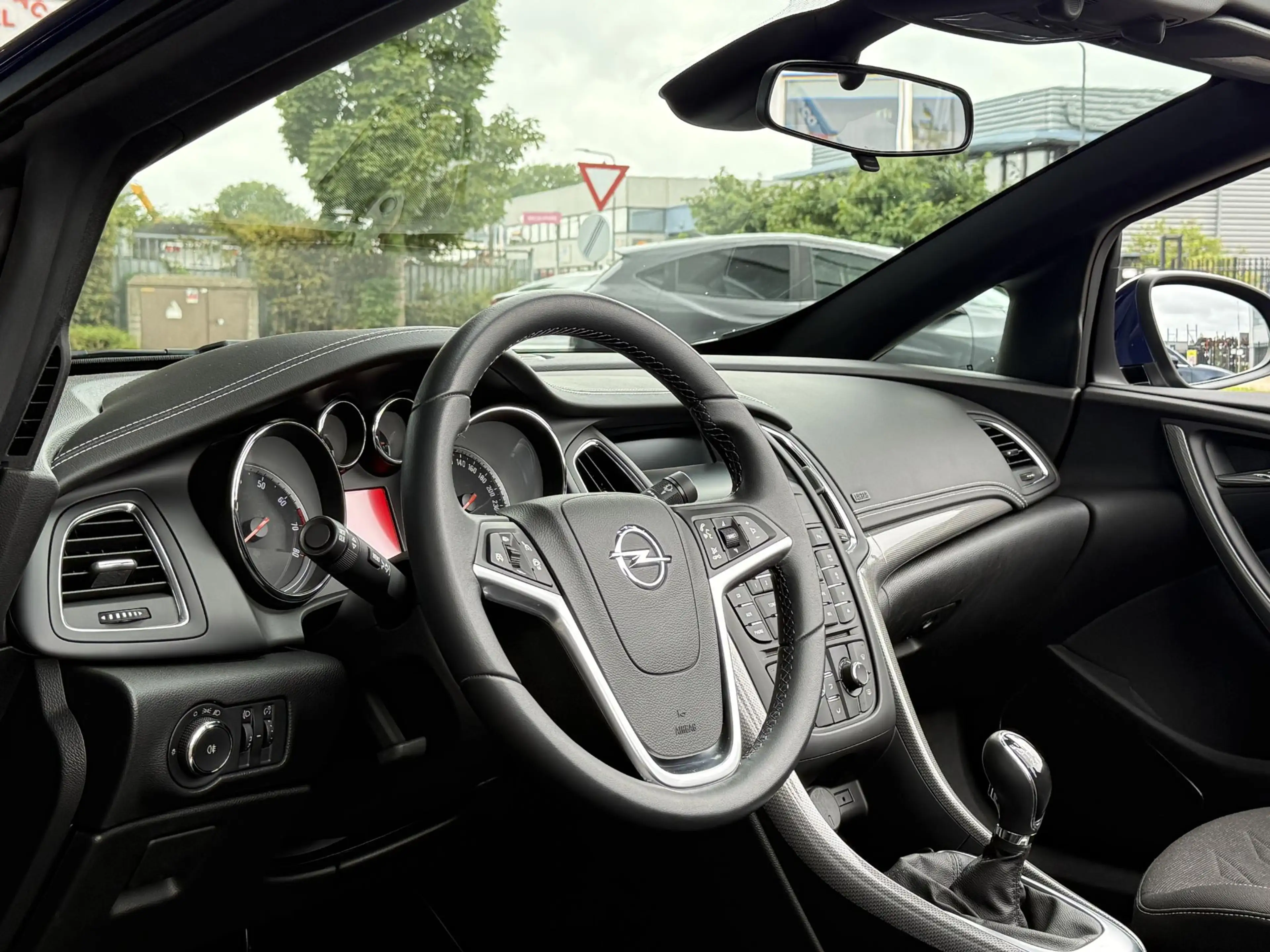 Opel Cascada 1.4 Turbo ecoFLEX Innovation 140 PK Cabriolet 66.0 — photo 16