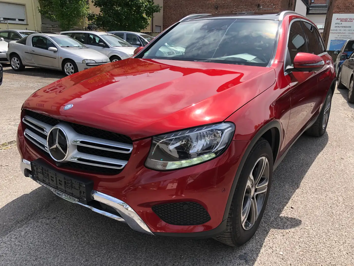 Mercedes-Benz GLC 220 4MATIC Luxus trifft auf pure Eleganz! Rot - 1