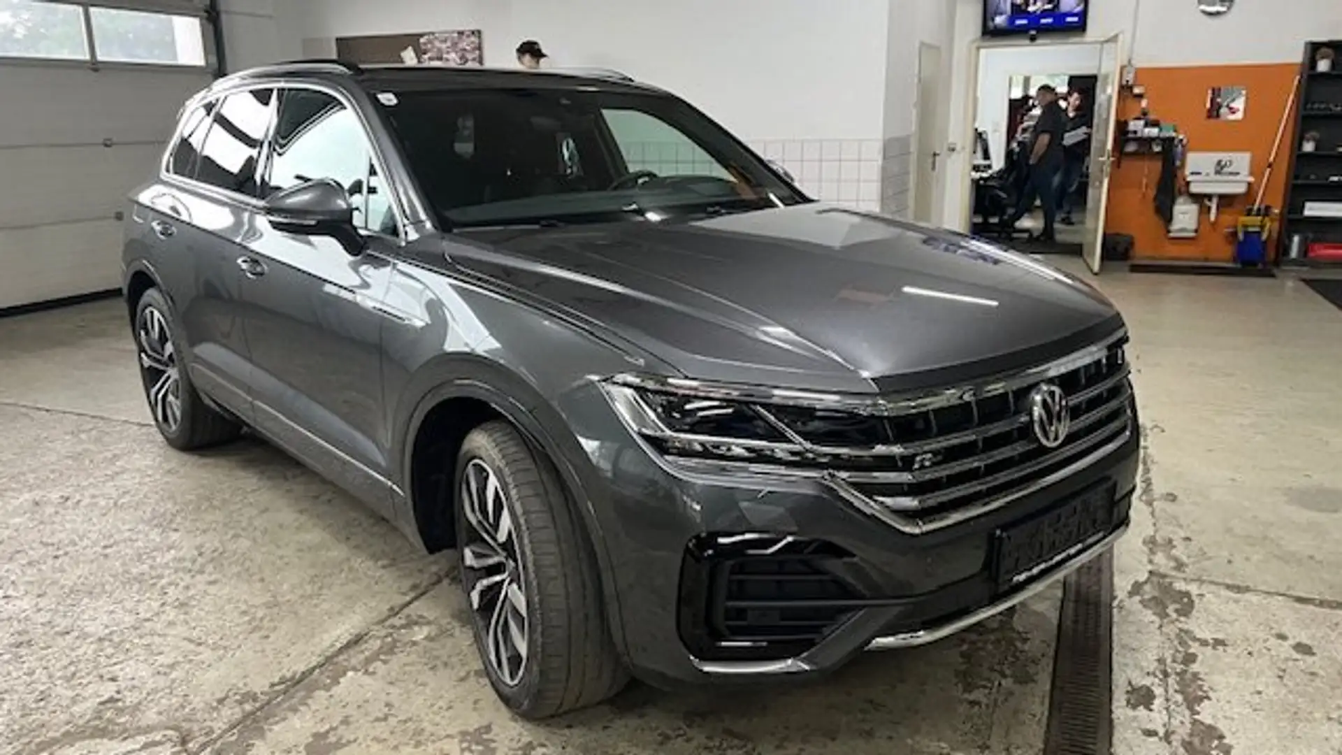 Volkswagen Touareg Elegance 4Motion Grau - 1