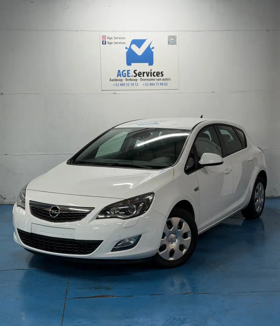 Opel Astra Astra 1.6i Enjoy Weiß - 1