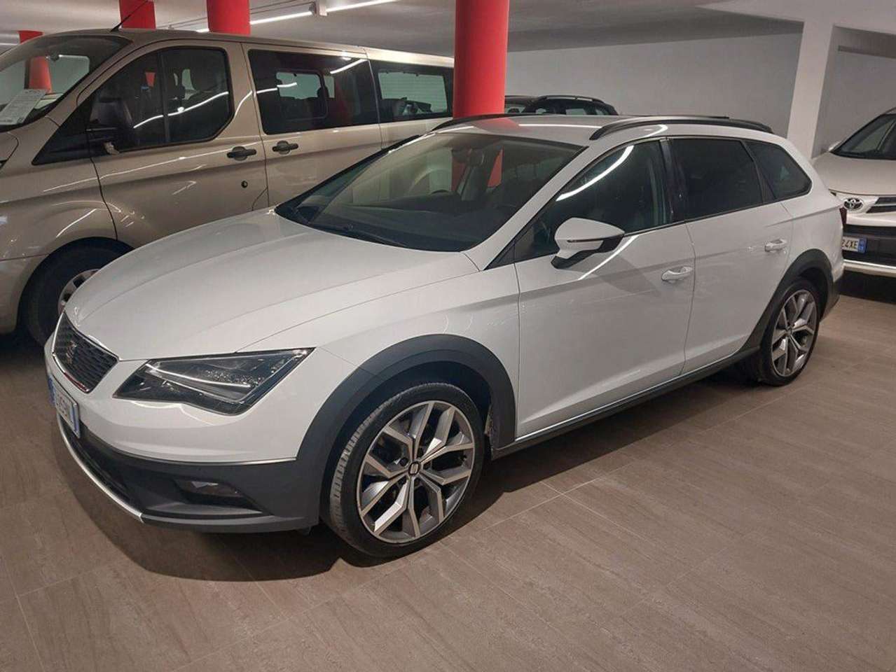 SEAT Leon 2.0 TDI ST 4x4 X-perience 184 CV Alu 18