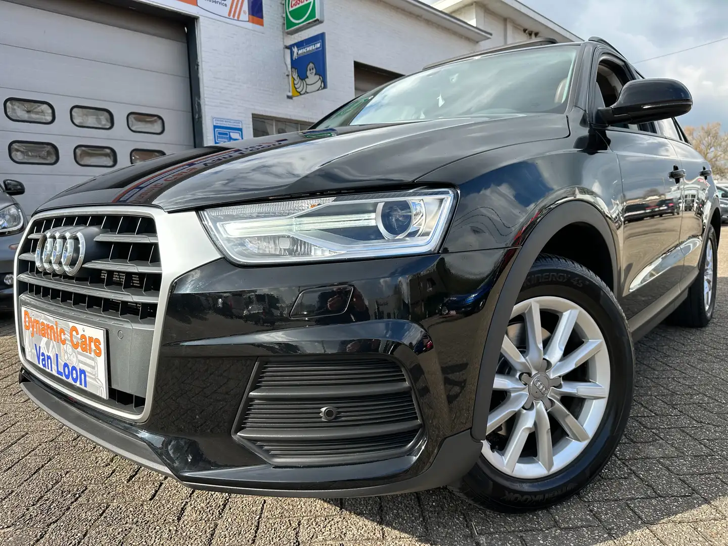 Audi Q3 Q3 2.0 TDI S tronic Zwart - 1