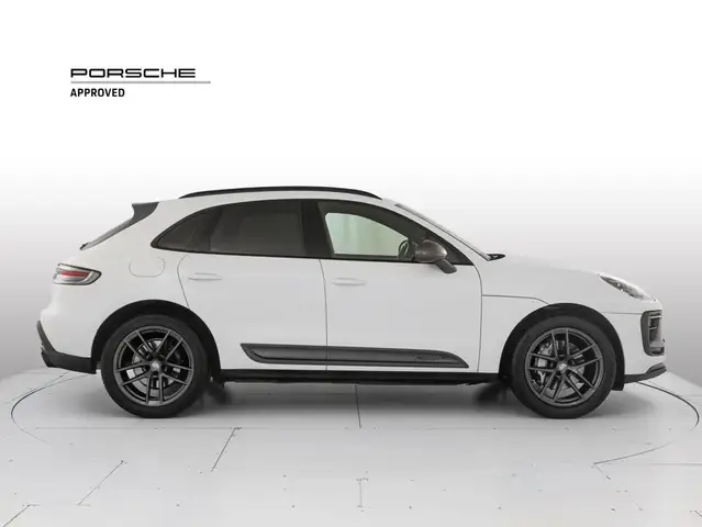 Porsche Macan view 6