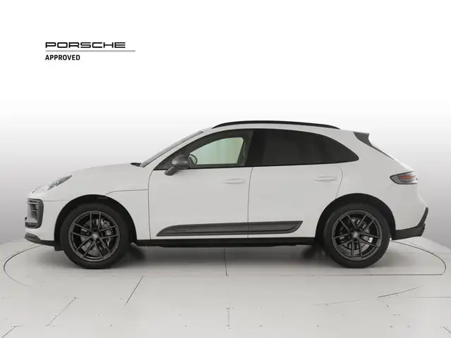Porsche Macan view 2