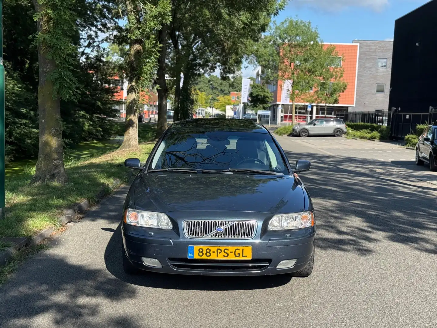 Volvo V70 2.5T 210PK SUMMUM LEDER/SCHUIFDAK/CLIMA! YOUNGTIME Blauw - 2