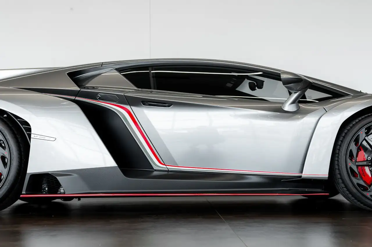 Lamborghini Veneno снимка Lamborghini Veneno