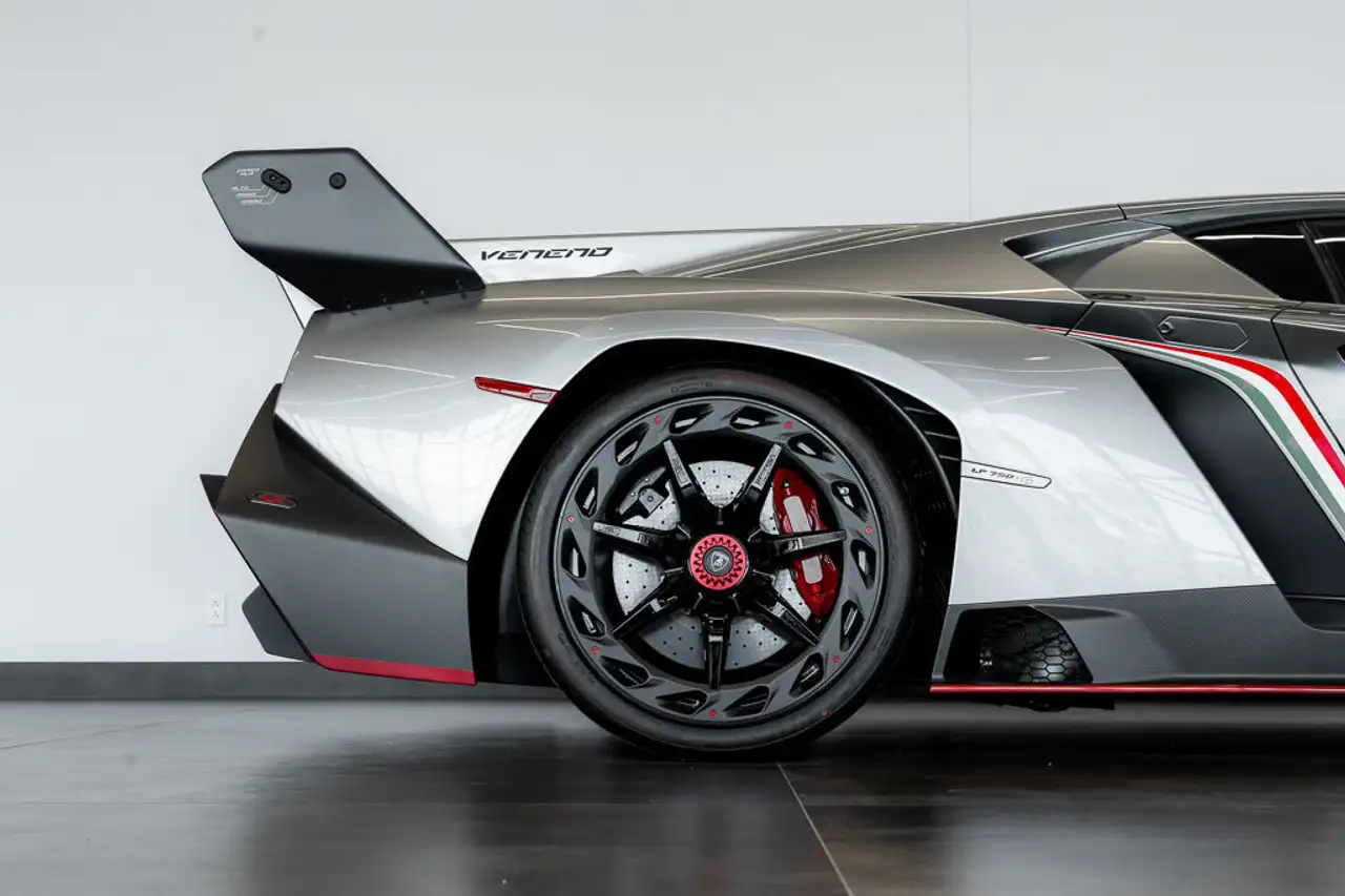 Lamborghini Veneno снимка Lamborghini Veneno
