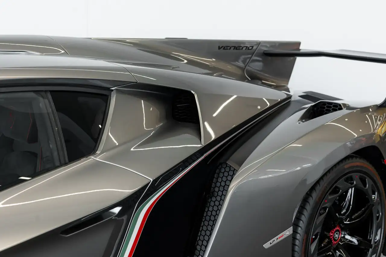 Lamborghini Veneno снимка Lamborghini Veneno