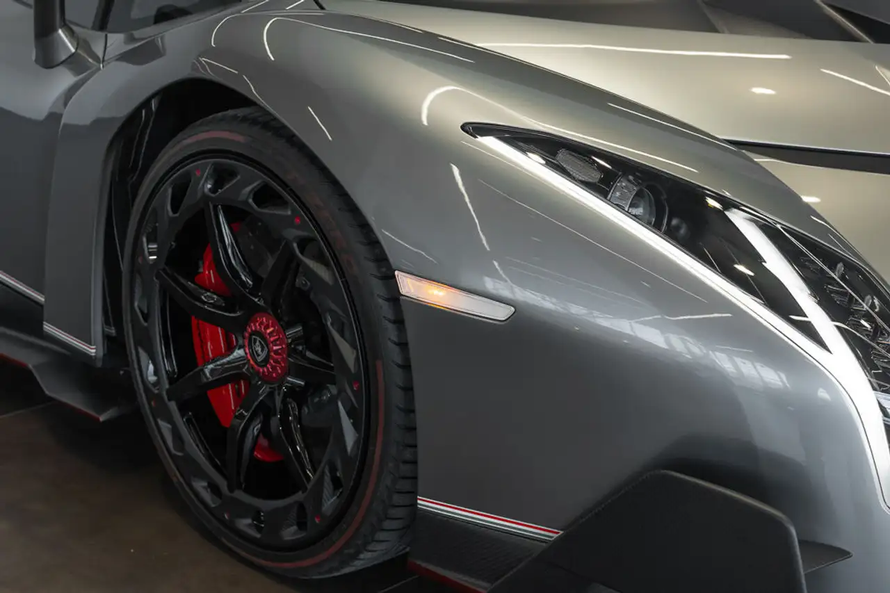 Lamborghini Veneno снимка Lamborghini Veneno