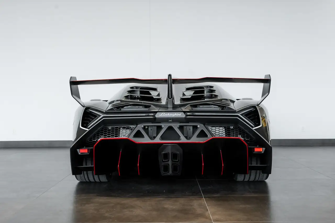Lamborghini Veneno снимка Lamborghini Veneno