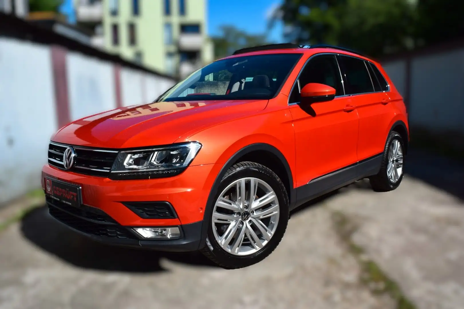 Volkswagen Tiguan Comfortline BMT/Start-Stopp 4Motion Pano, Orange - 2