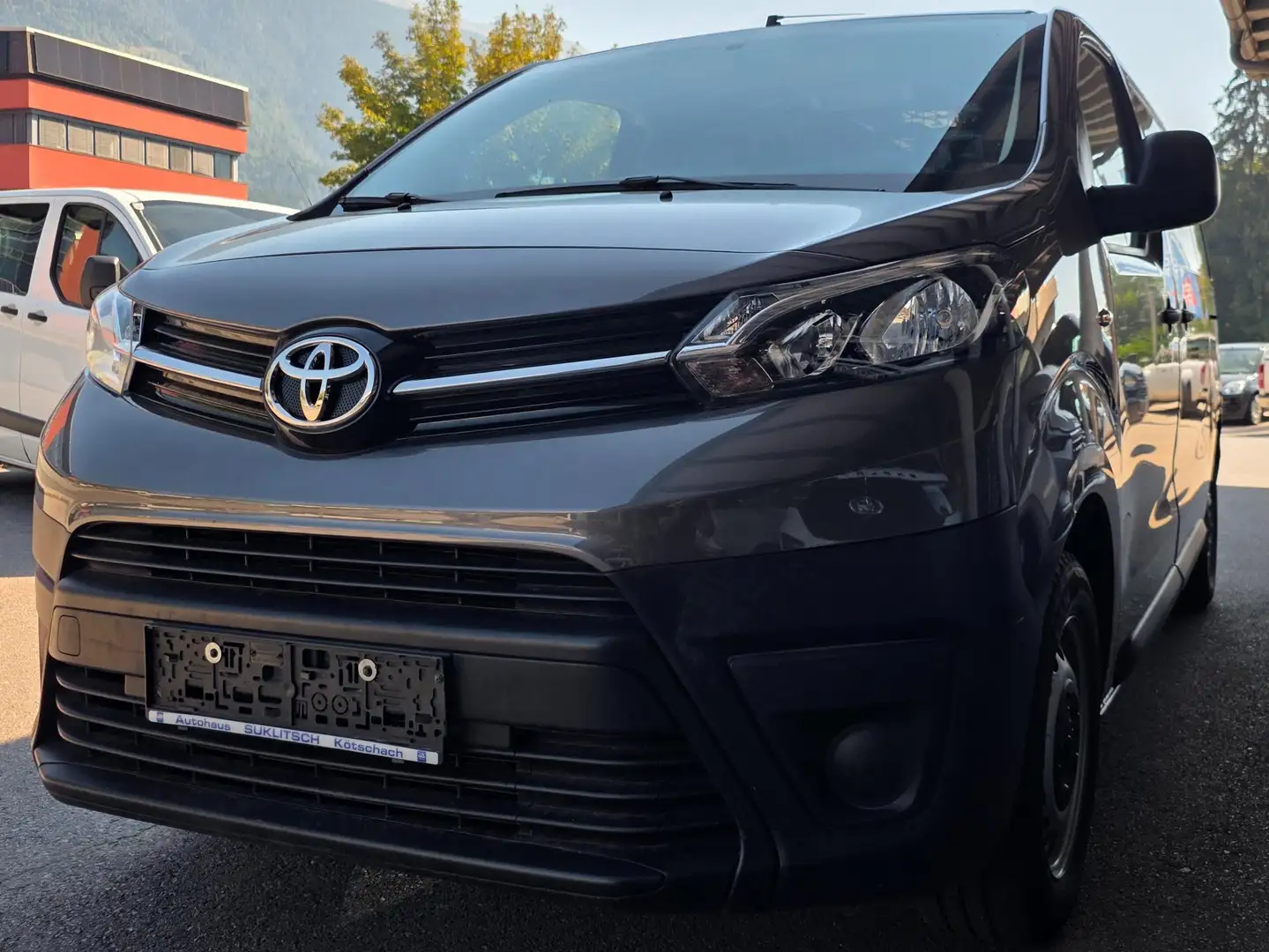 Toyota Proace L2 Kasten Grau - 1