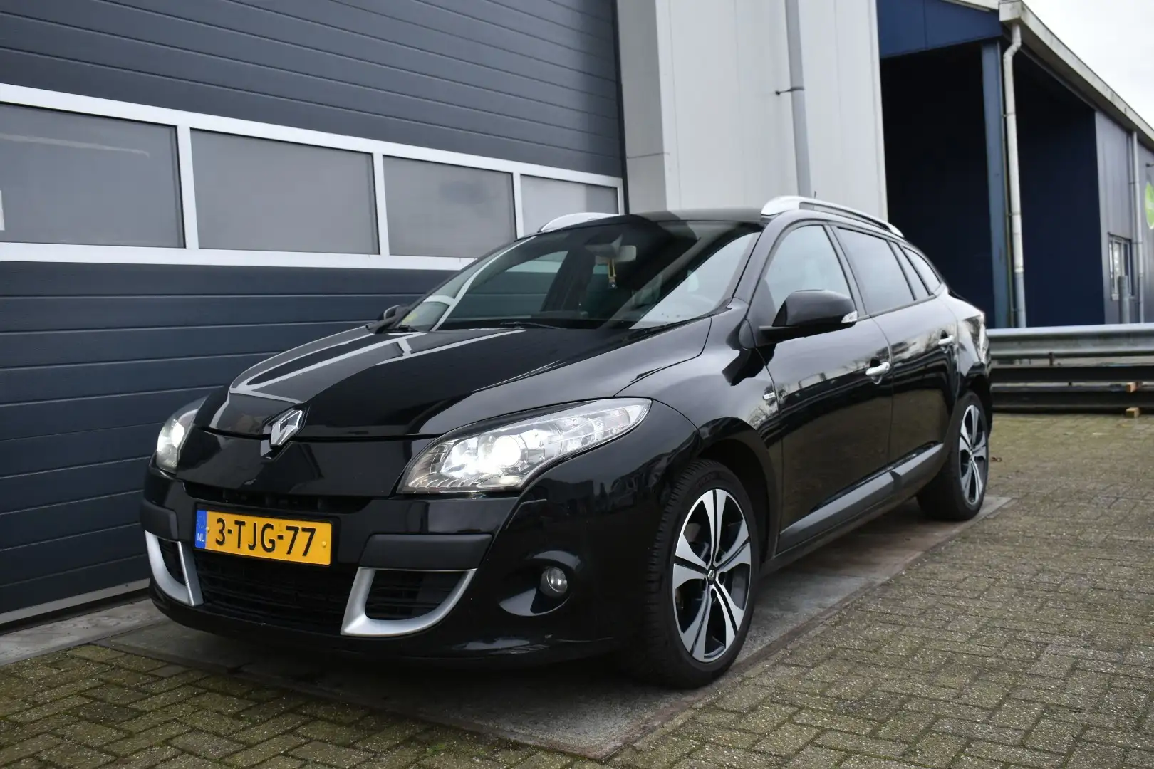 Renault Megane Estate 1.5 dCi GT-Line automaat bose Schwarz - 1