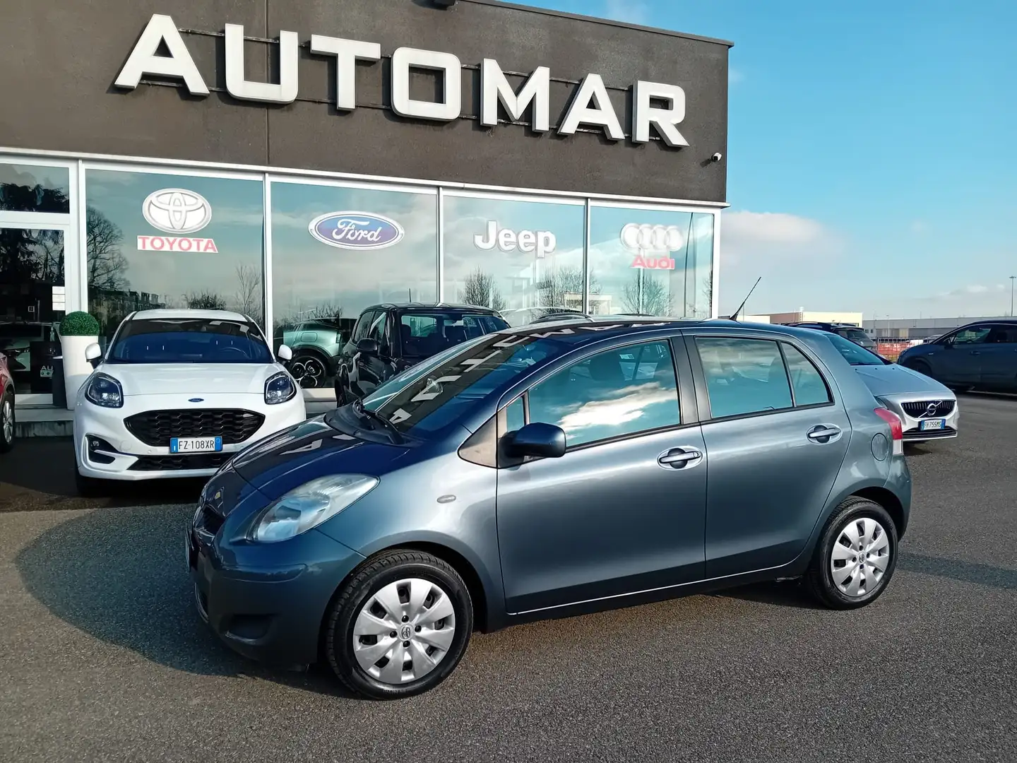 Toyota Yaris 5p 1.3 dual Sol Grigio - 1