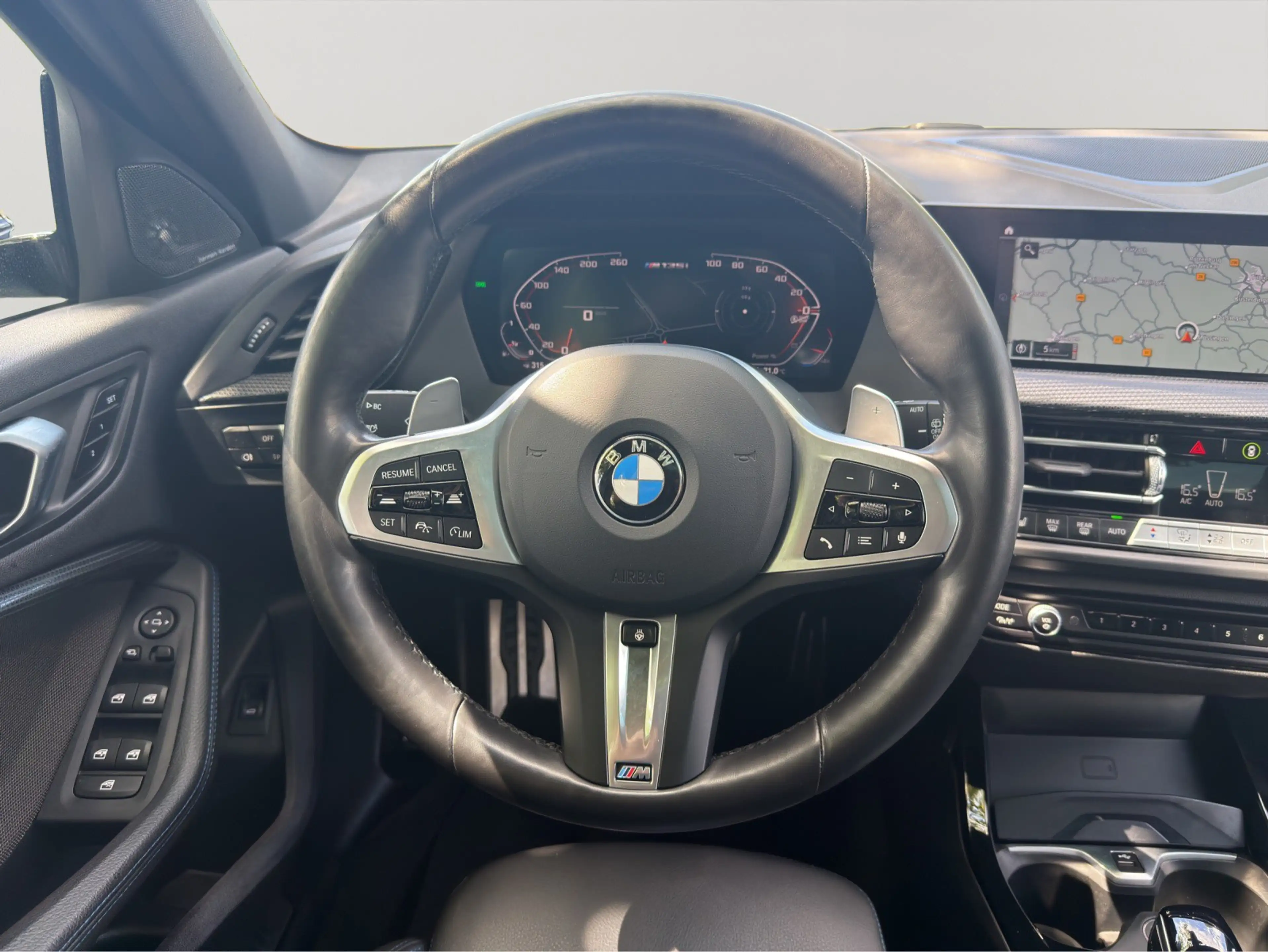 BMW M1 i xDrive PANO/RFK/NAVI/HUD/LEDER — photo 12