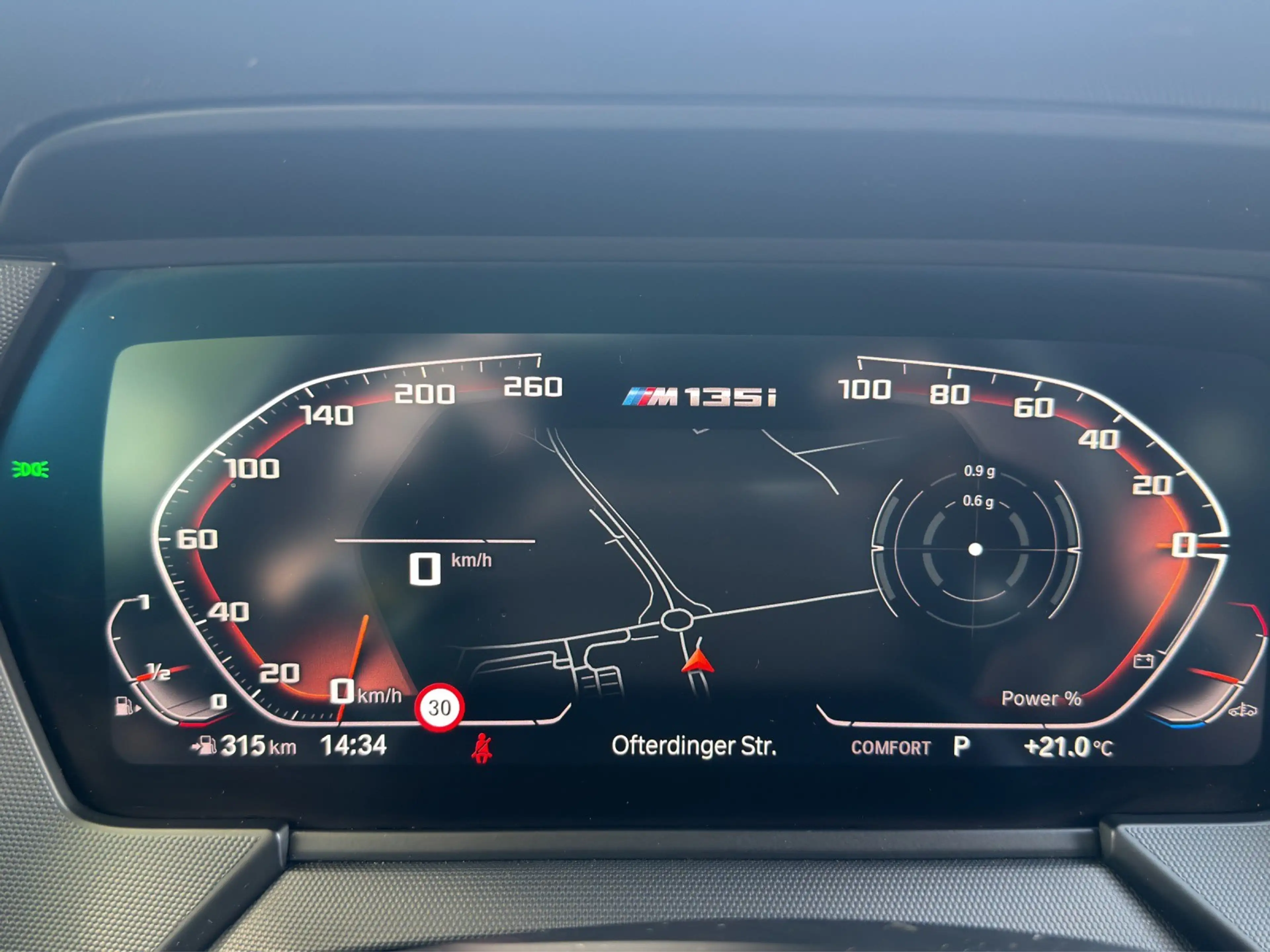 BMW M1 i xDrive PANO/RFK/NAVI/HUD/LEDER — photo 13