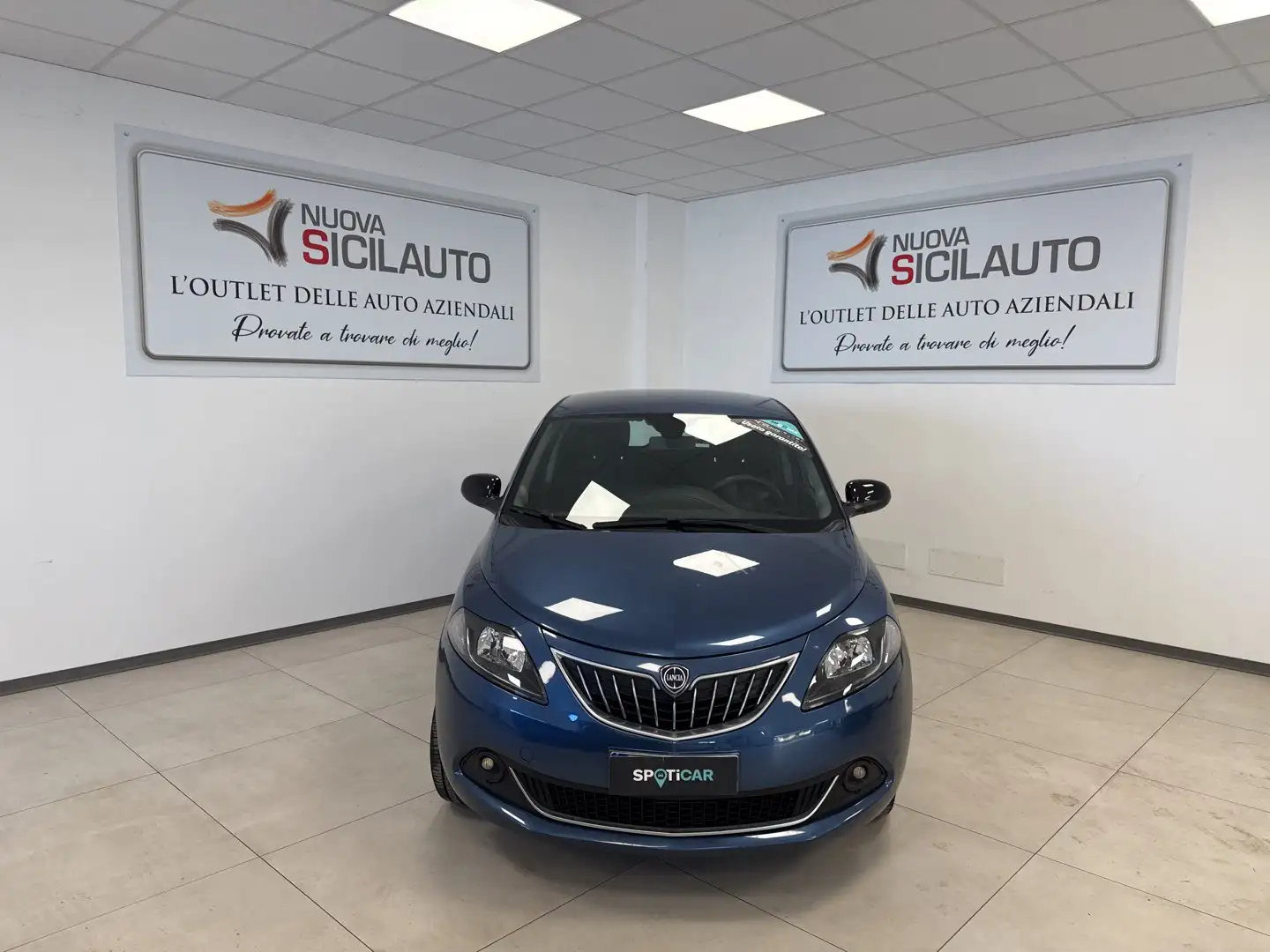 Lancia Ypsilon Ypsilon 1.0 FireFly 5 porte S&S Hybrid Ecochic Go Blu/Azzurro - 1