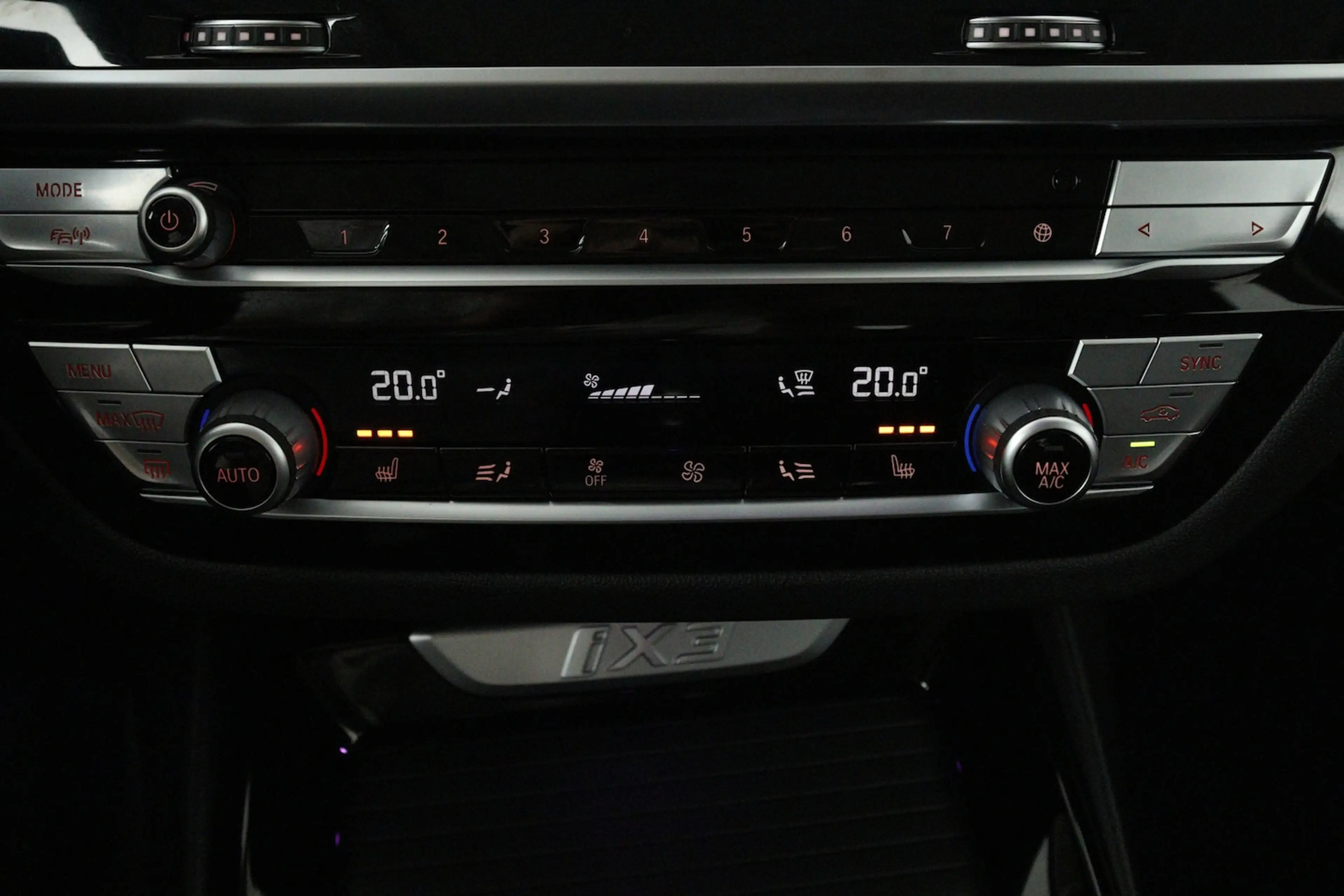 BMW iX3 Executive 80 kWh SOH 96% (PANORAMADAK, SFEERVERLIC — photo 17