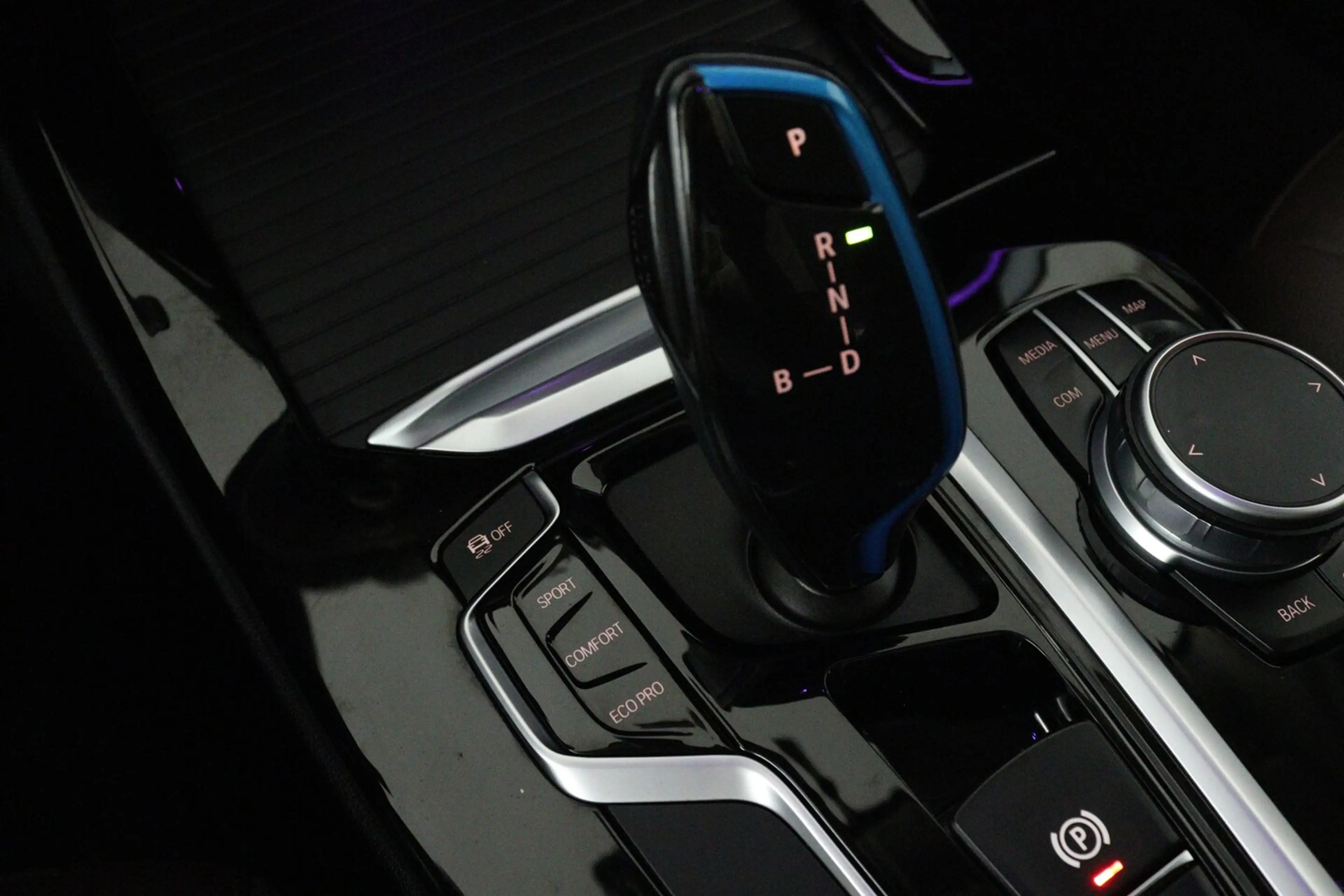 BMW iX3 Executive 80 kWh SOH 96% (PANORAMADAK, SFEERVERLIC — photo 19