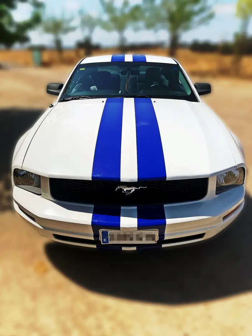 Ford Mustang Blanco - 1