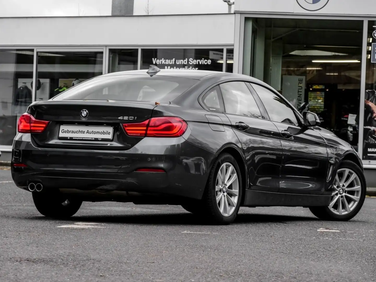 BMW 420 i ADVANTAGE+AHK+HiFi+SHZ+NAVI Grau - 2