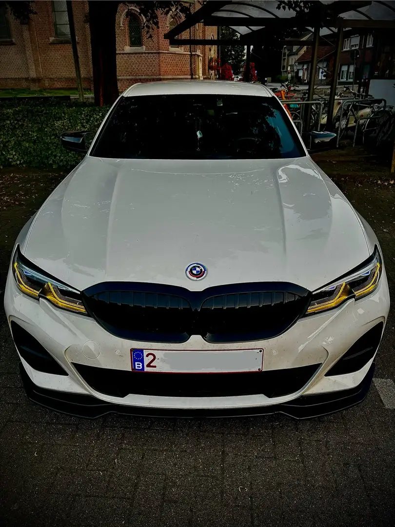 BMW 330 330e iPerformance M Sport - 1