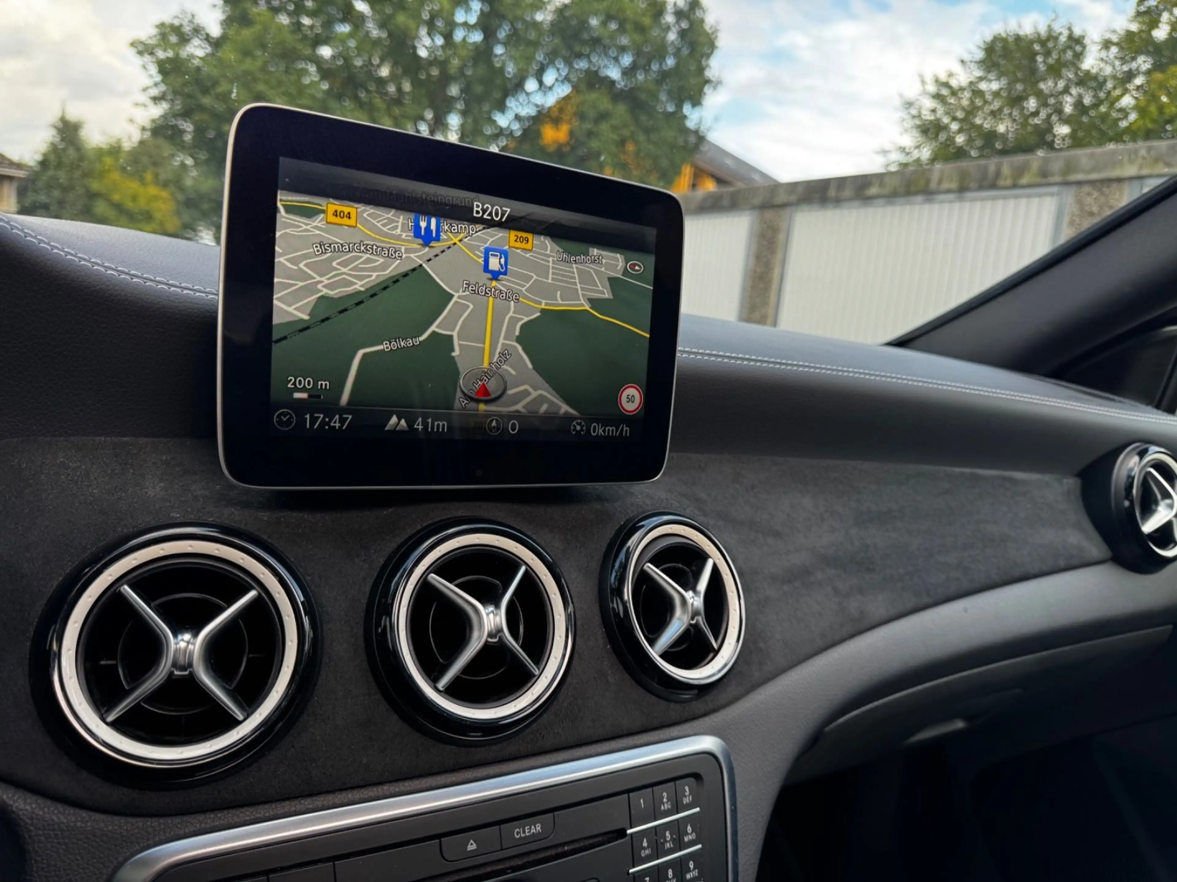 Mercedes-Benz CLA 220 CDI / d/ AMG Line — photo 11