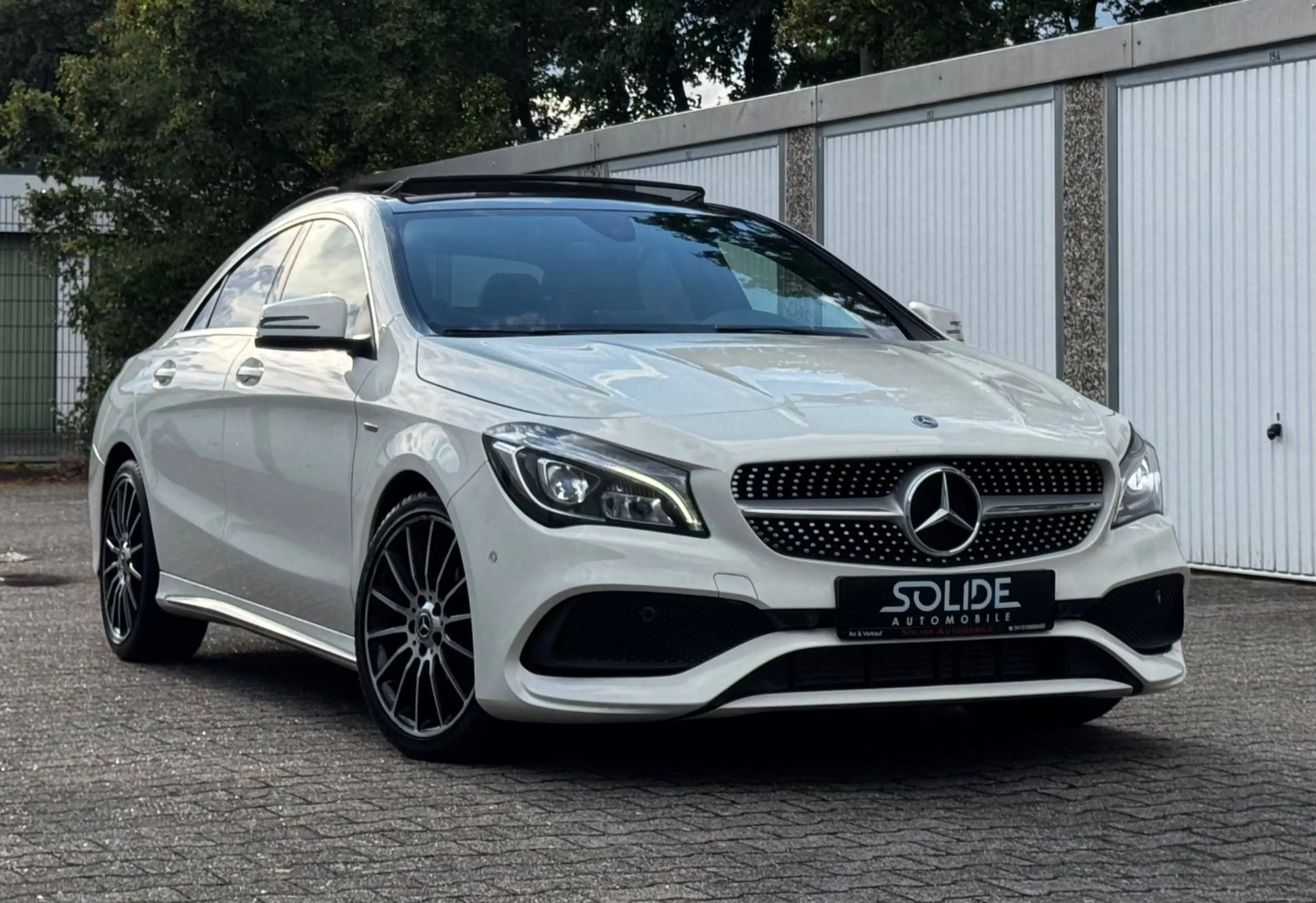 Mercedes-Benz CLA 220 CDI / d/ AMG Line