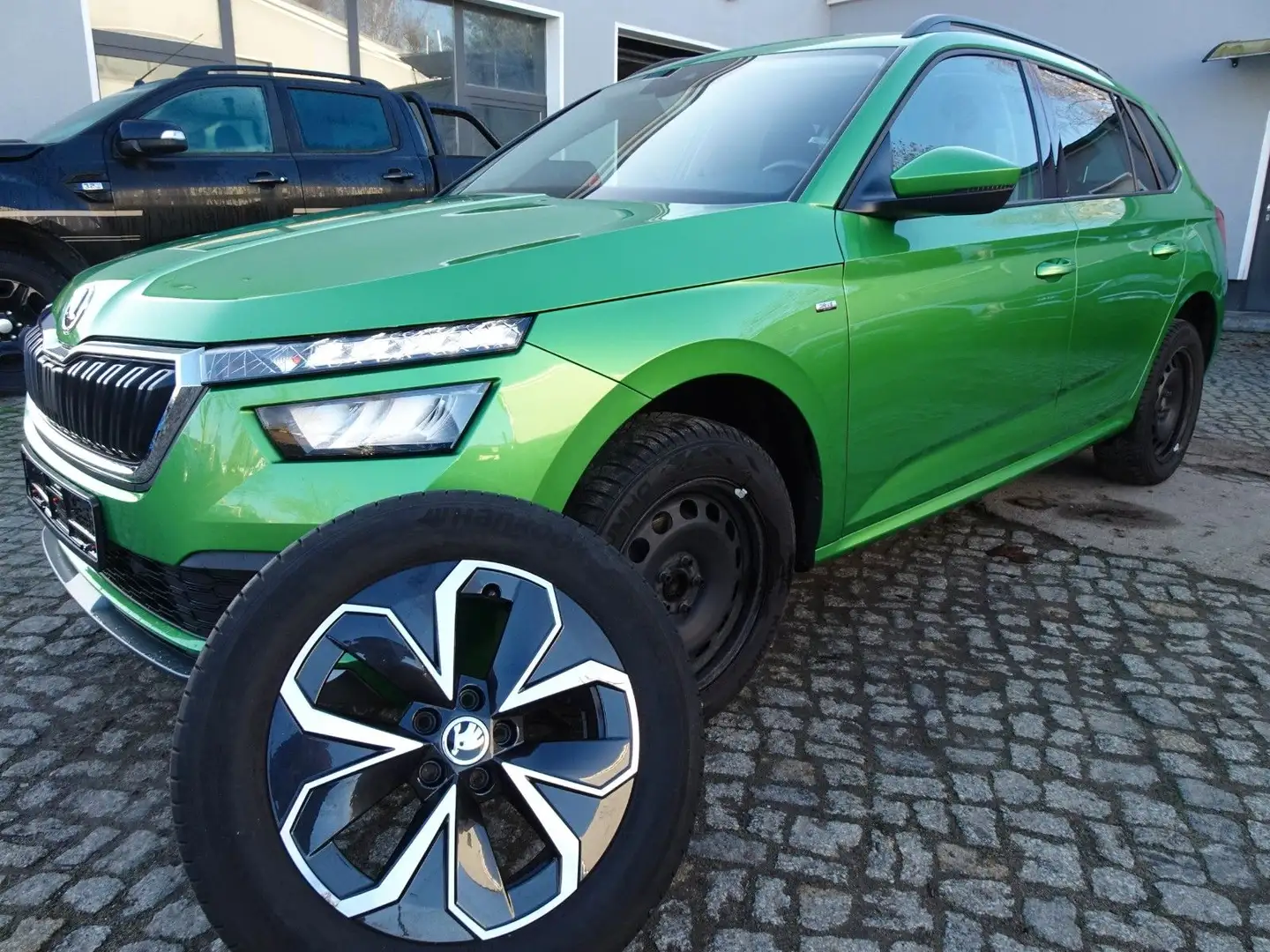 Skoda Kamiq Drive 125 1.6, 85kW, DSG-KLIMATR-SHZ-PDC Grün - 1
