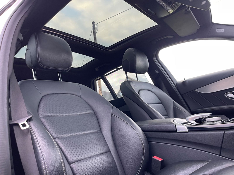 Mercedes-Benz C 250 T CGI-AMG Line - Panoramadach — photo 19