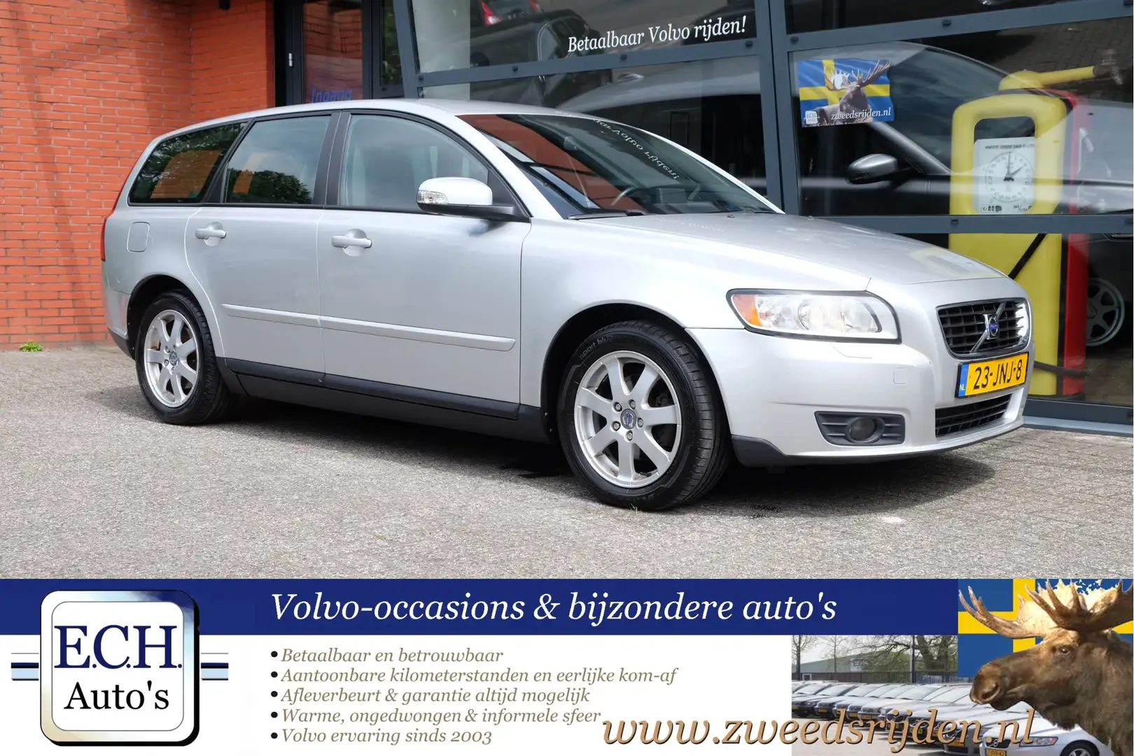 Volvo V50 1.8 125 pk Navi, Bluetooth, Cruise Control Plateado - 1