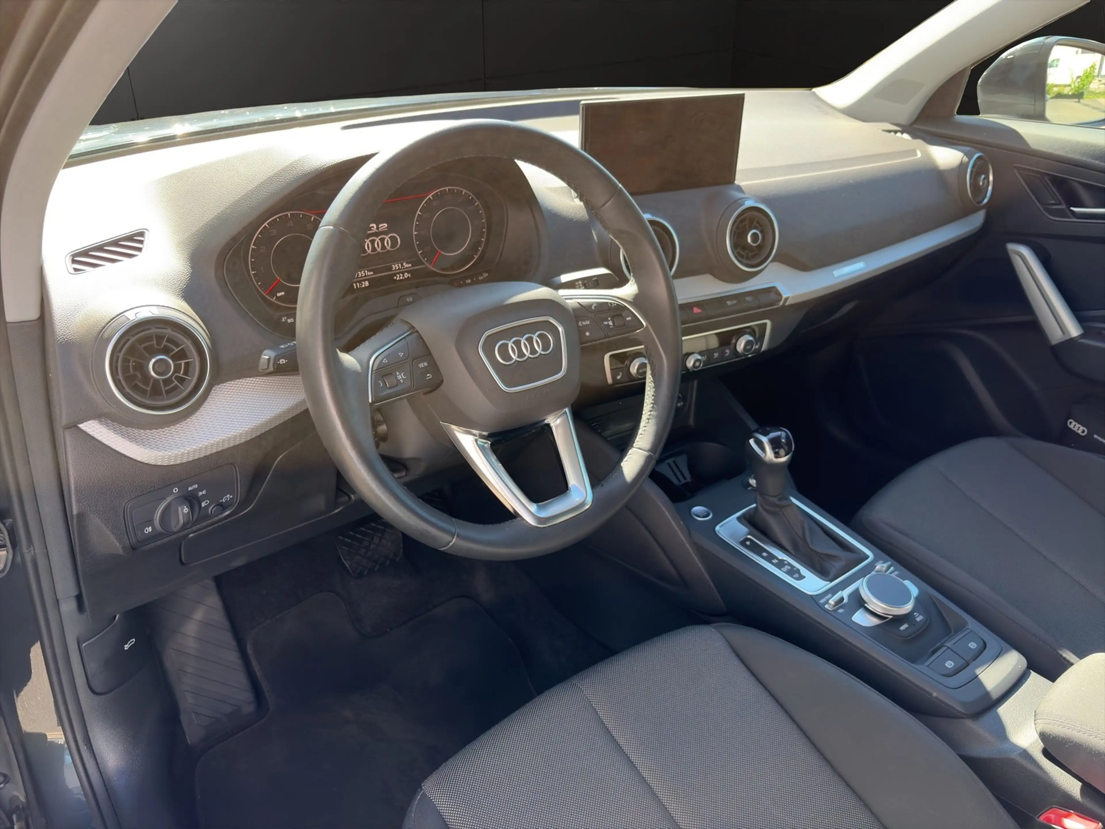 Audi Q2 35 TFSI Navi+ACC+Kamera — photo 8