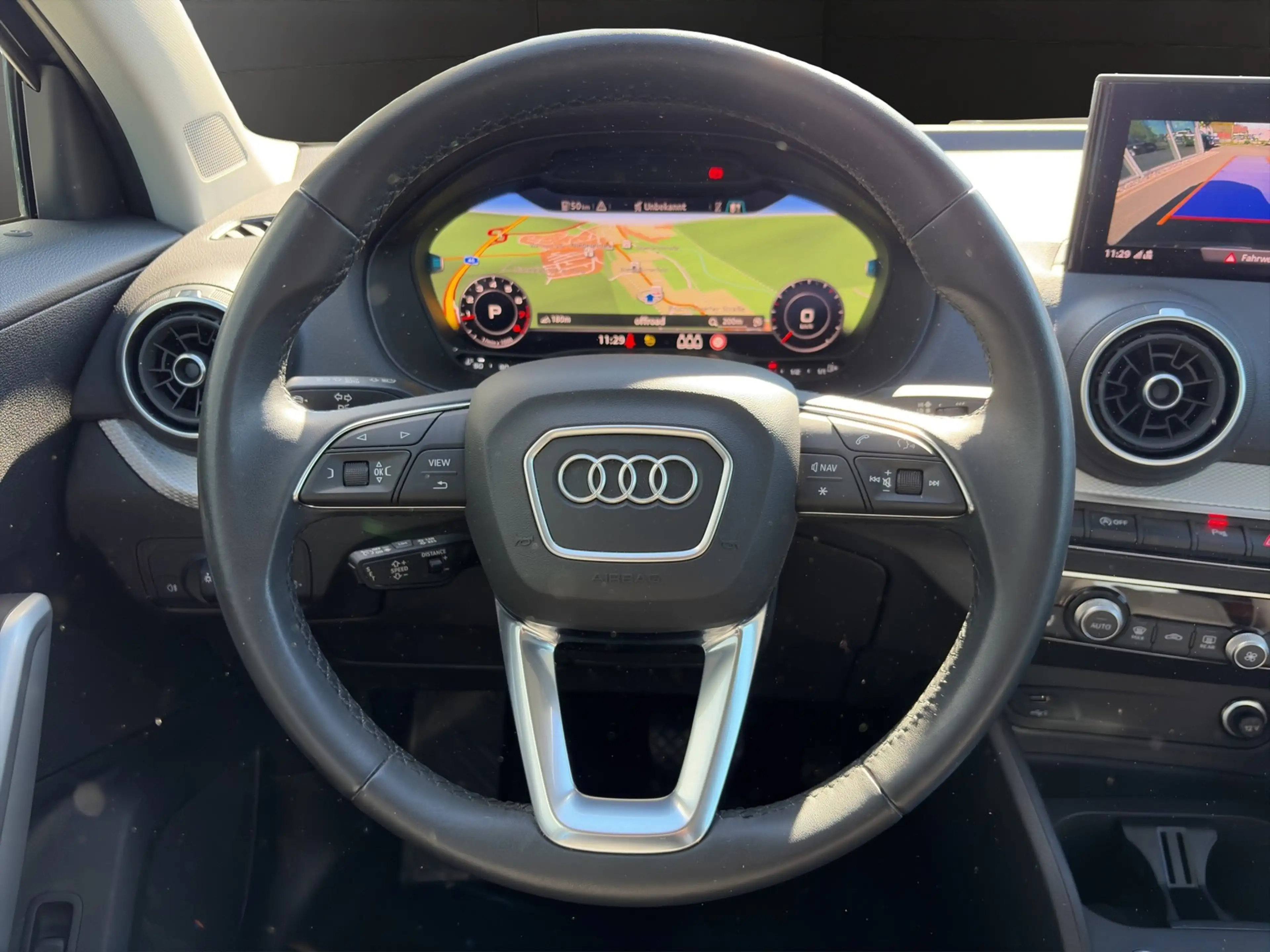 Audi Q2 35 TFSI Navi+ACC+Kamera — photo 9