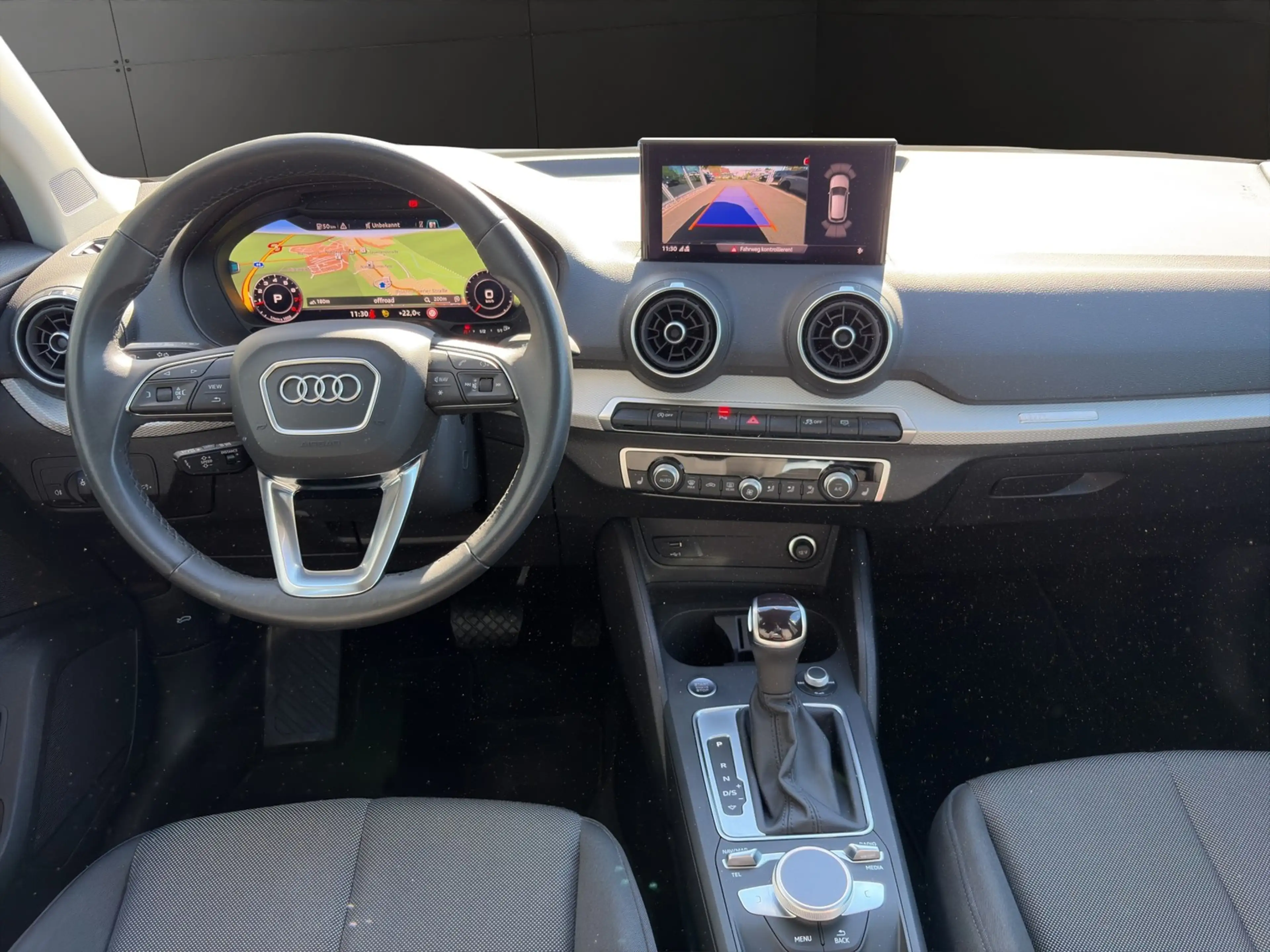 Audi Q2 35 TFSI Navi+ACC+Kamera — photo 14