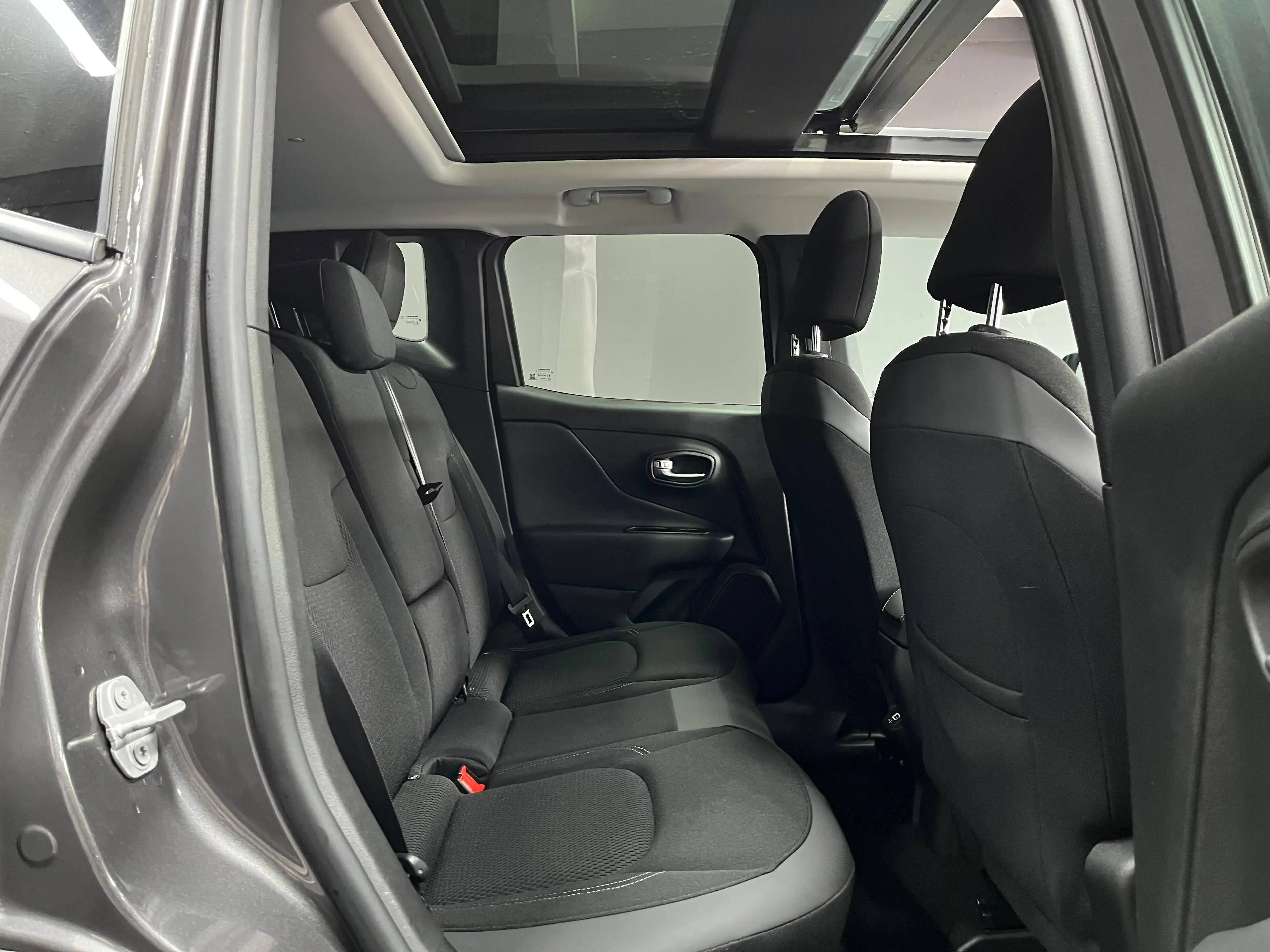 Jeep Renegade Limited FWD, PANO, ACC, R-KAMERA, LED — photo 13