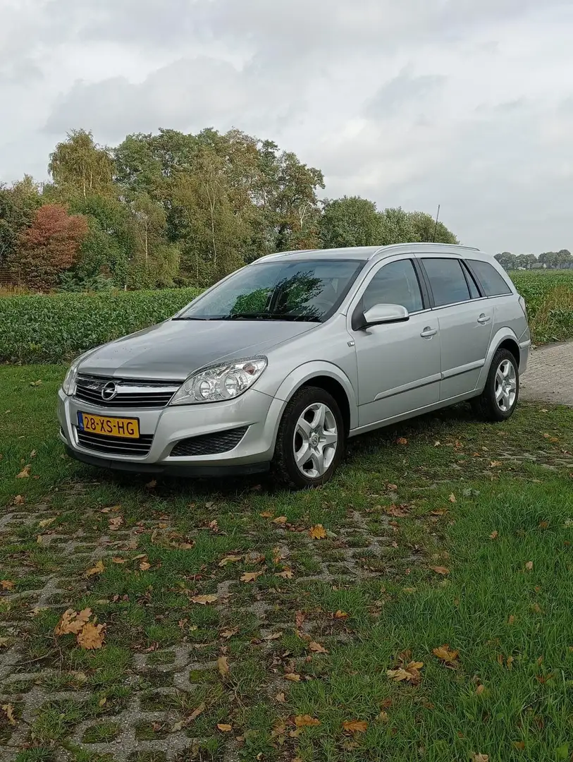 Opel Astra Wagon 1.6 Business Grau - 2