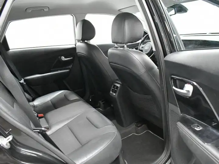 Kia Niro 1.6 HEV Drive 2022, foto 36