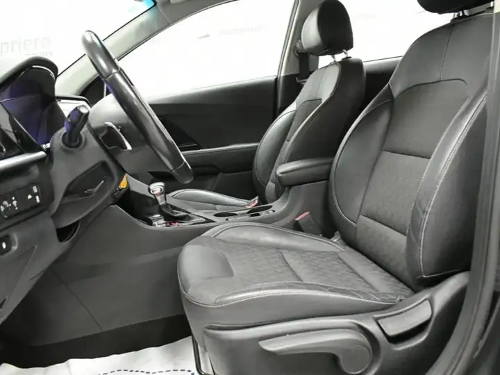 Kia Niro 1.6 HEV Drive 2022, foto 8