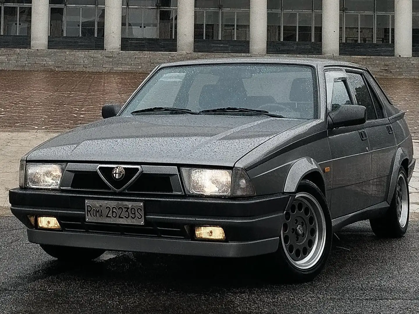Alfa Romeo 75 75+2.0i+ts Gri - 1