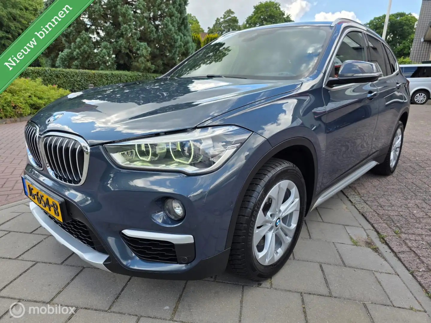 BMW X1 sDrive18d Corporate Lease Essential Head-up 1e Eig Grijs - 2