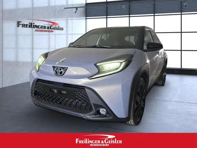 Toyota JBL UPE 26.080!!! Bluetooth Navi LED Klima