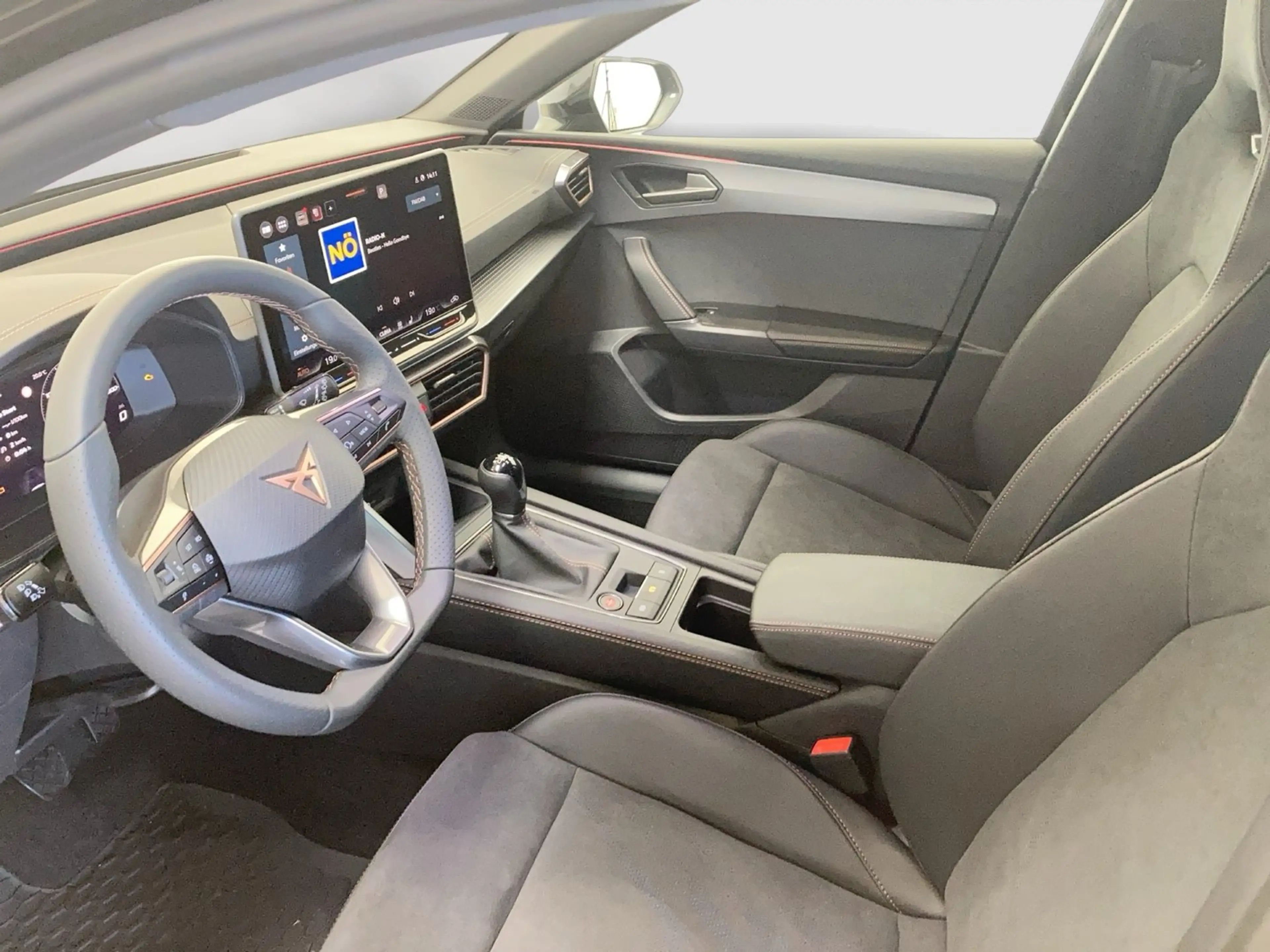 CUPRA Leon 1.5 TSI — photo 7