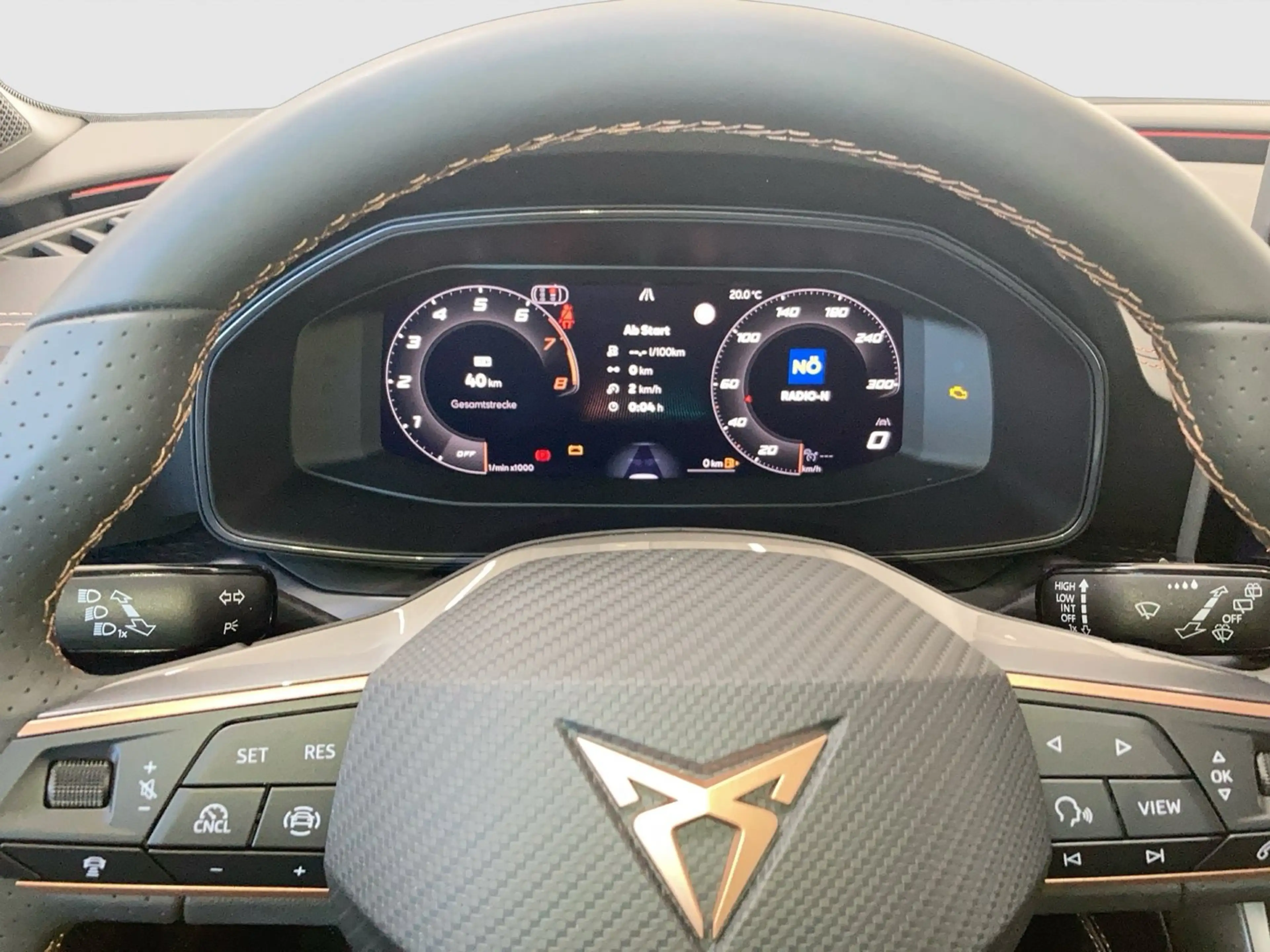 CUPRA Leon 1.5 TSI — photo 8