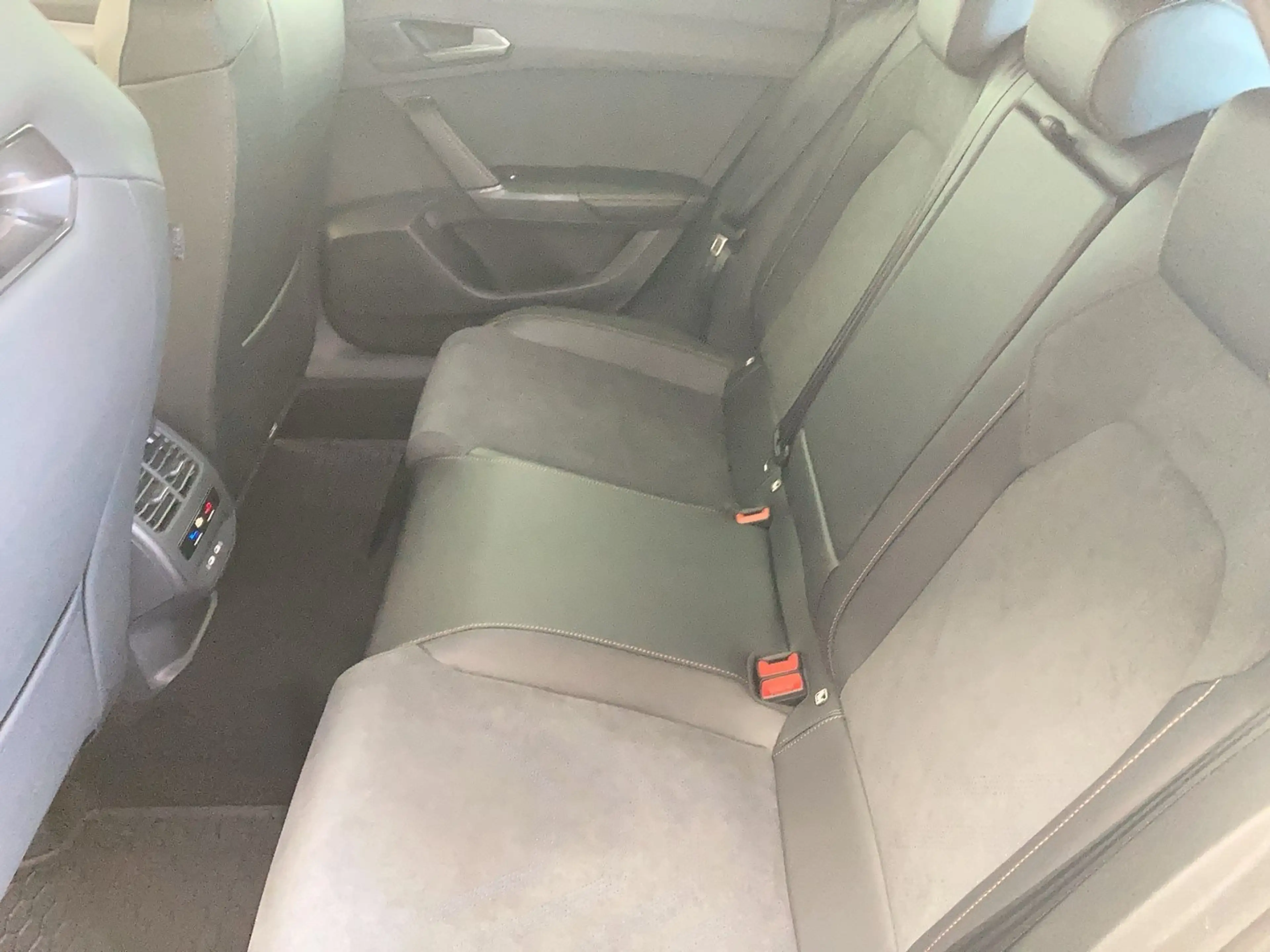 CUPRA Leon 1.5 TSI — photo 10